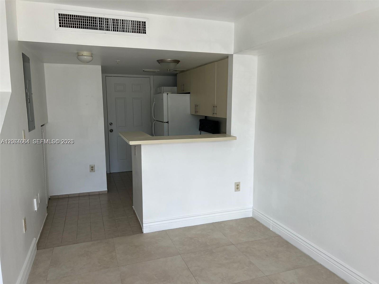 450 SW 3rd St # 15 — Photo 5
