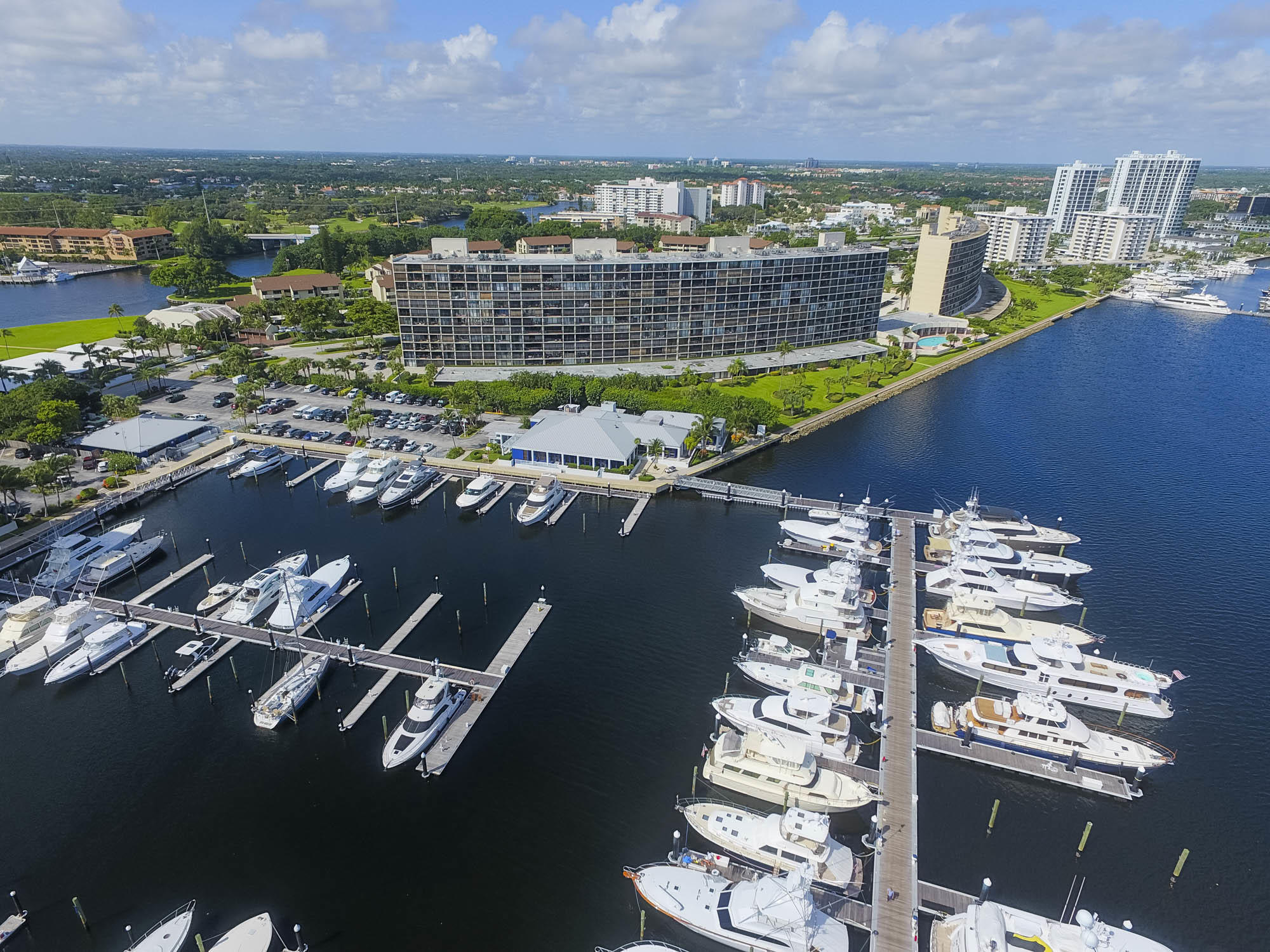 136 Lakeshore Drive # 211, North Palm Beach FL 33408
