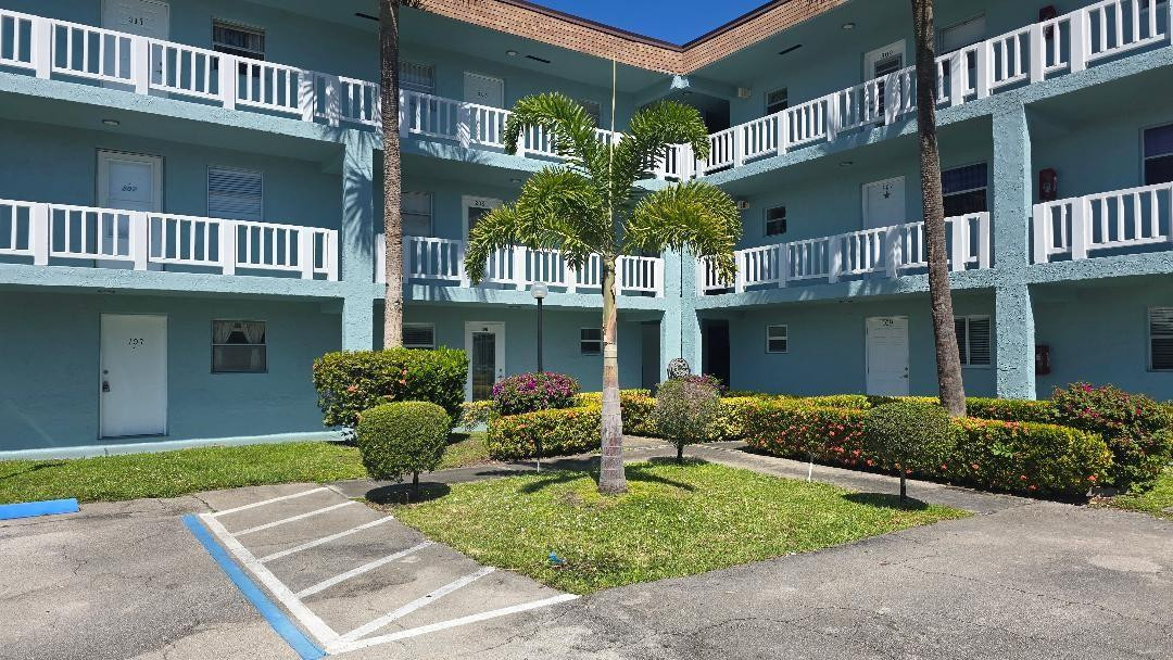 606 SW NATURA Boulevard # 208 — Photo 2