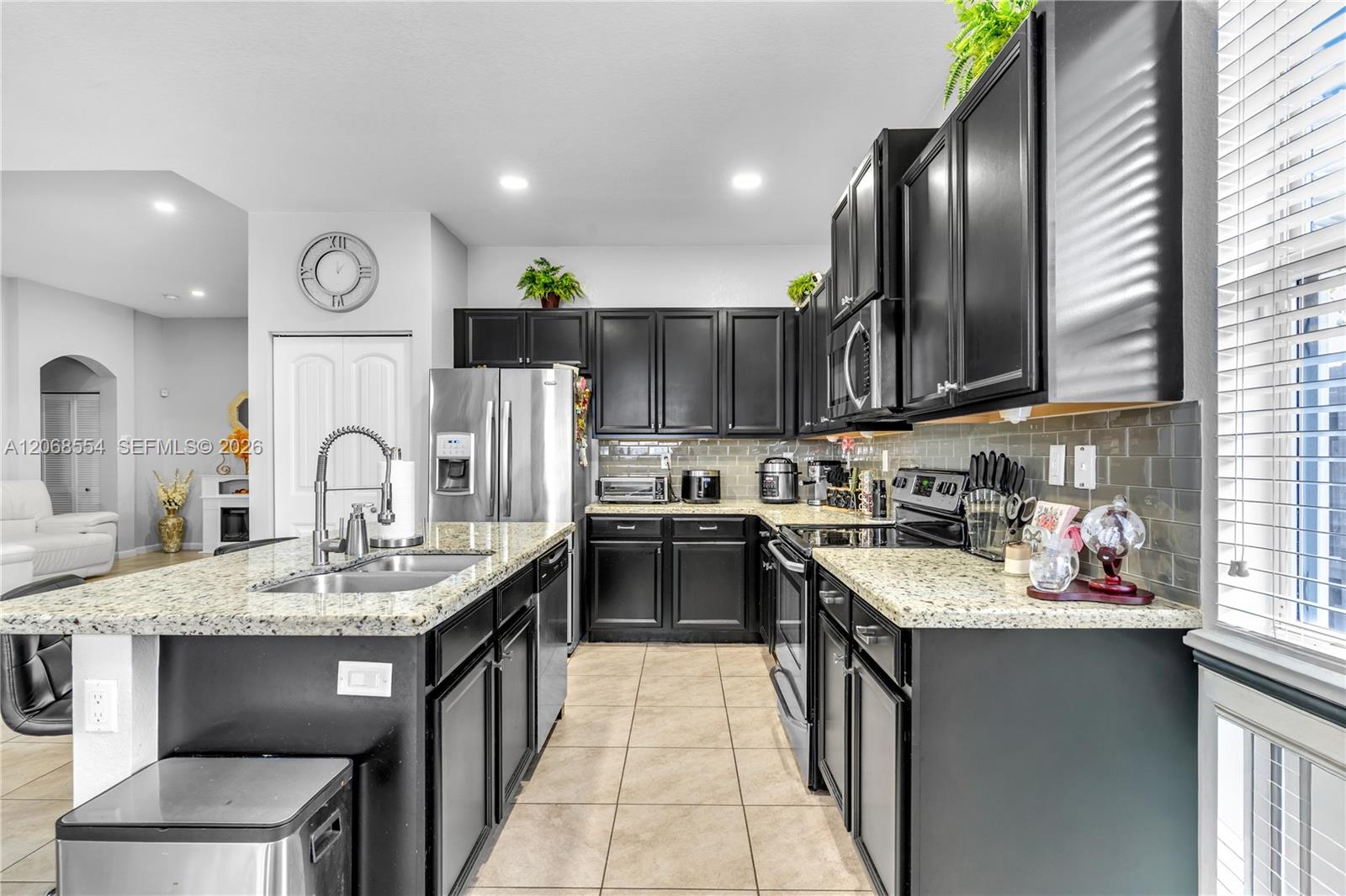 4189 NE 20th St View 11
