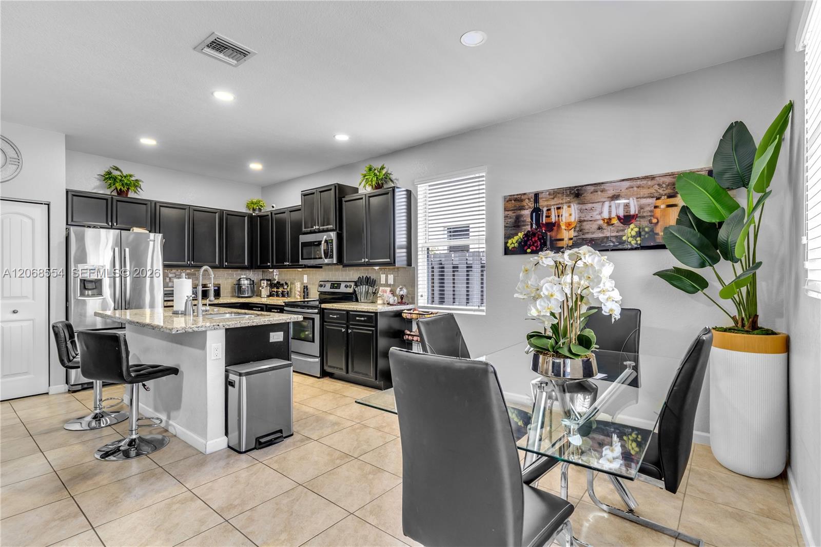 4189 NE 20th St View 9