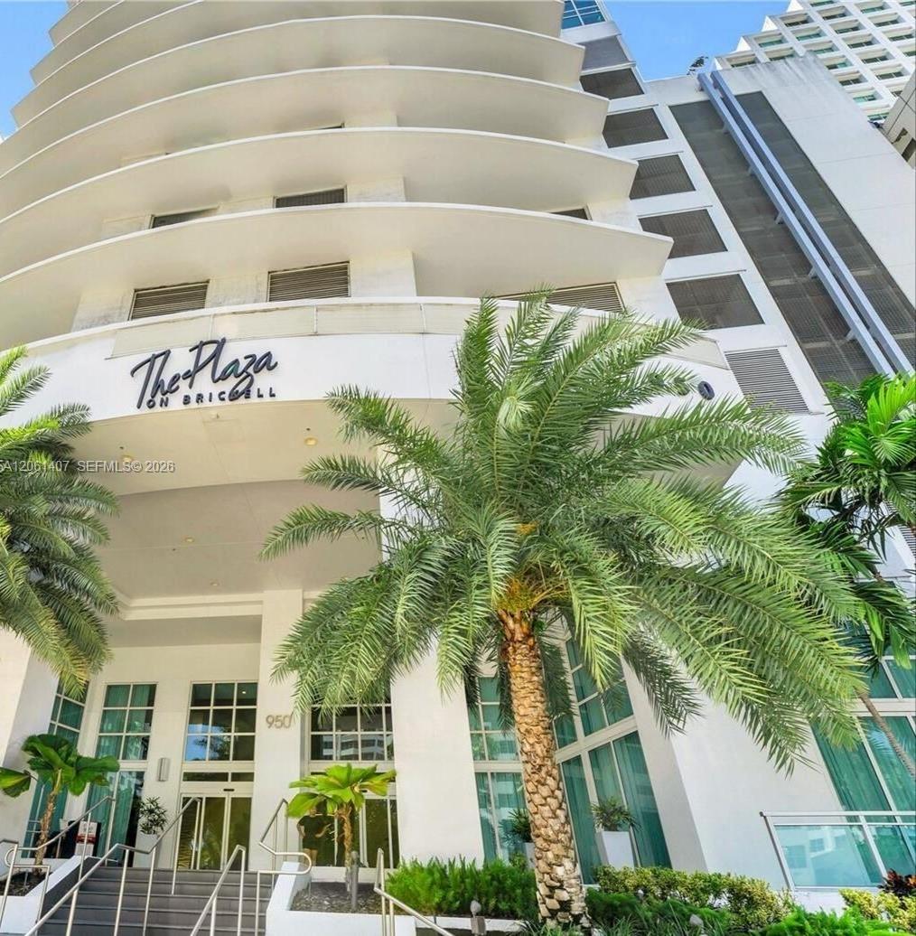 950 Brickell Bay Dr # 2406, Miami FL 33131