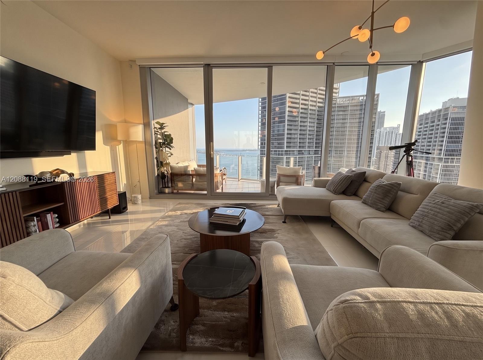 300 Biscayne Boulevard Way # 4007W — Photo 4