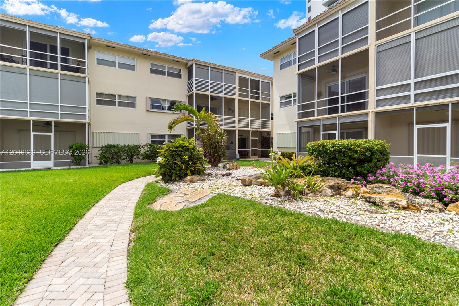 2600 Diana Dr # 119, Hallandale Beach FL 33009