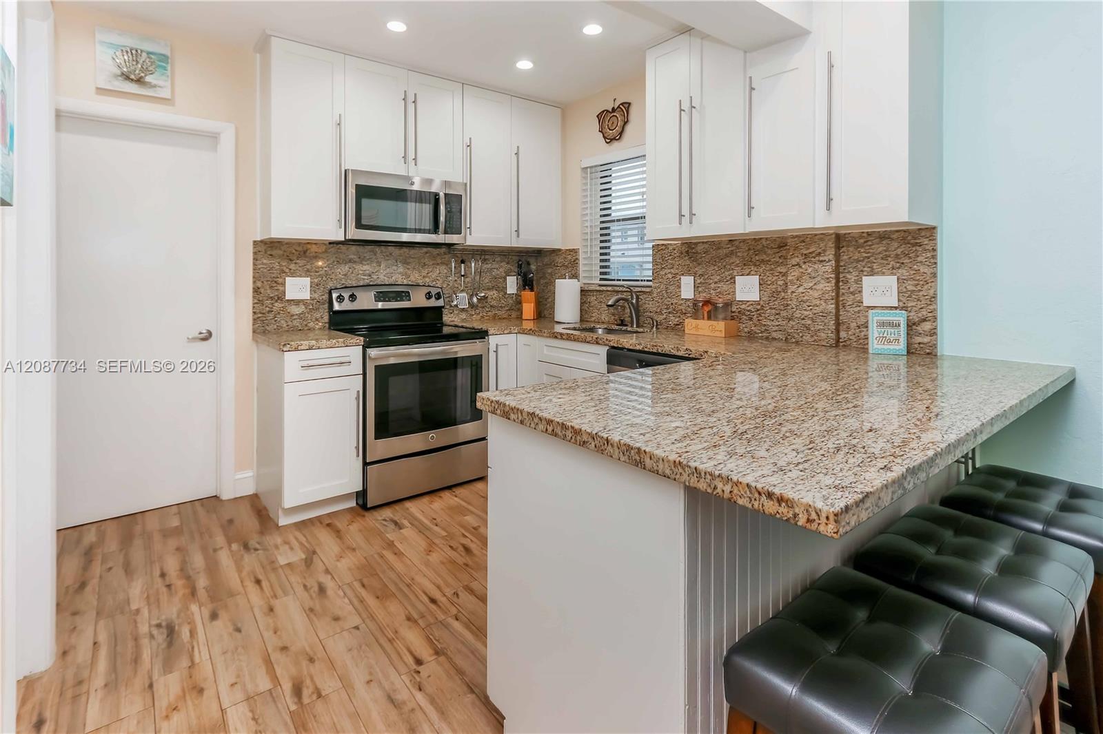 3300 N Surf Rd # 1A — Photo 3