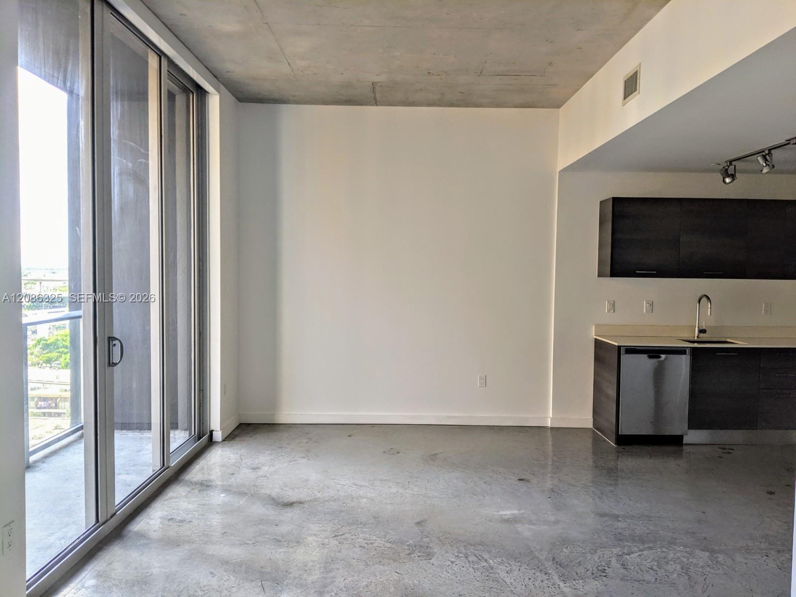 151 SE 1st # 1007 — Photo 5
