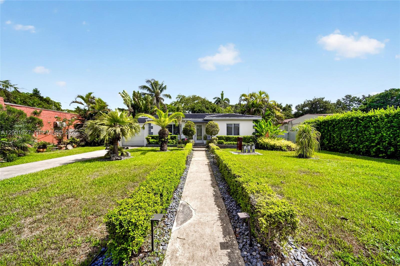 467 NE 129th St, North Miami FL 33161