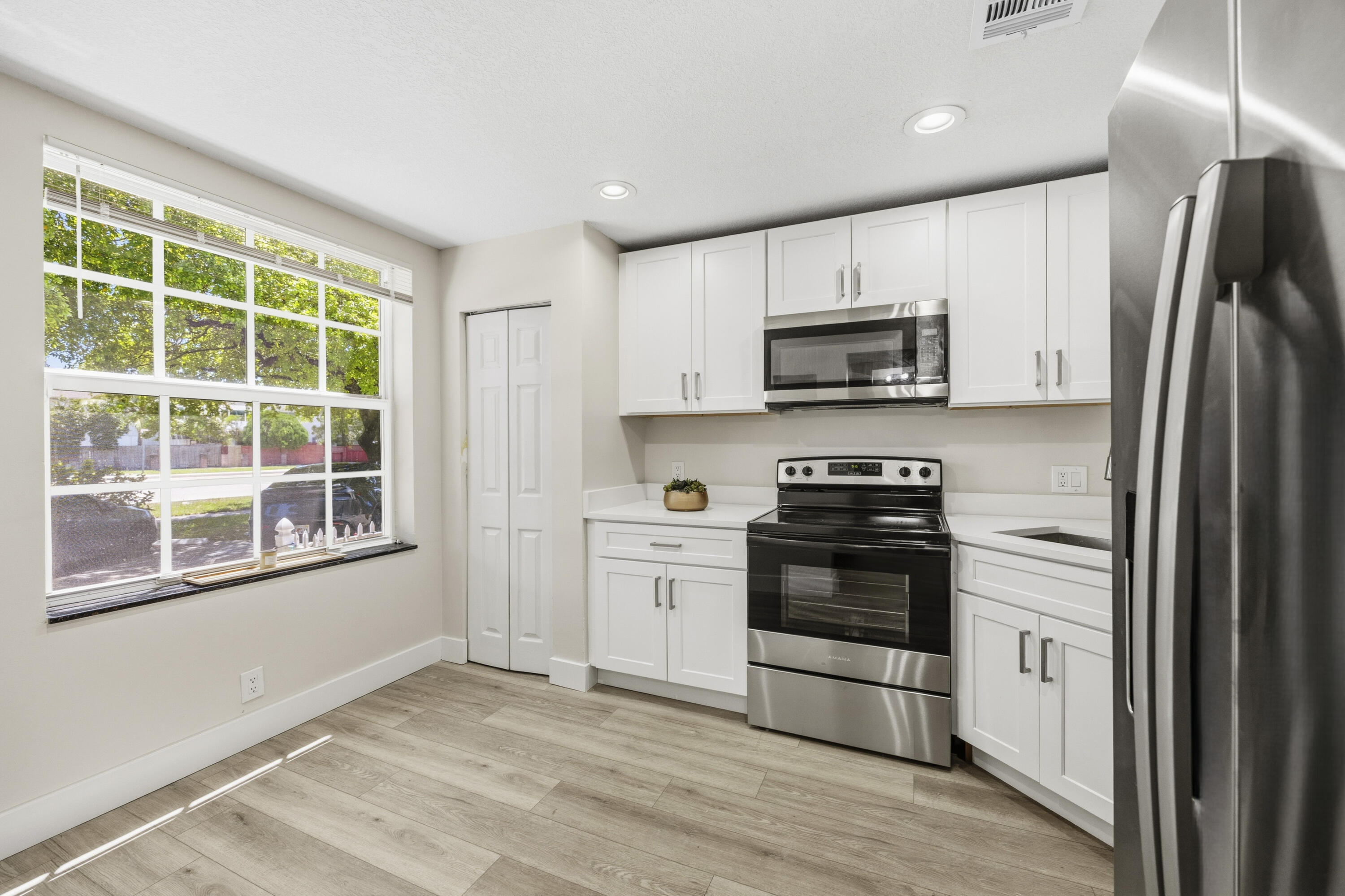 4161 NW 9TH Avenue # 5 — Photo 5