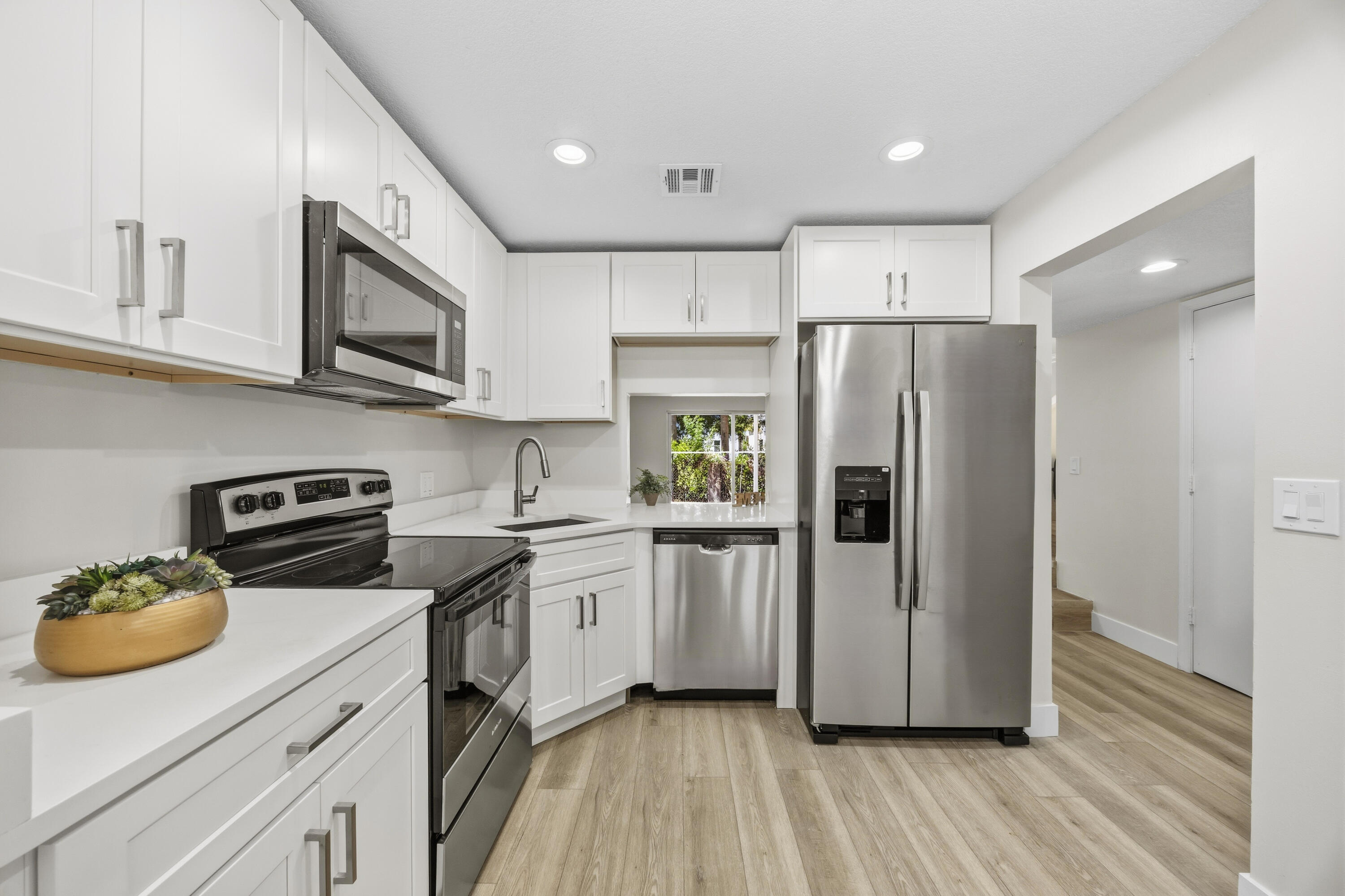 4161 NW 9TH Avenue # 5 — Photo 3