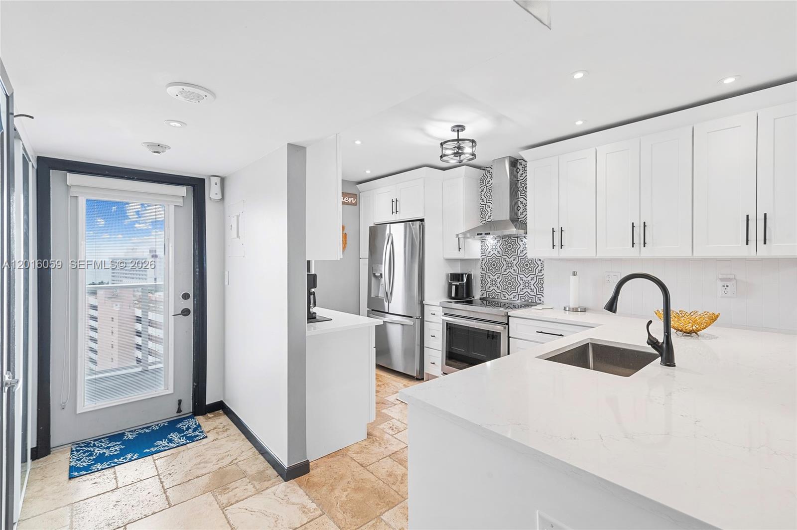 1401 N Riverside Dr # 1406 — Photo 3