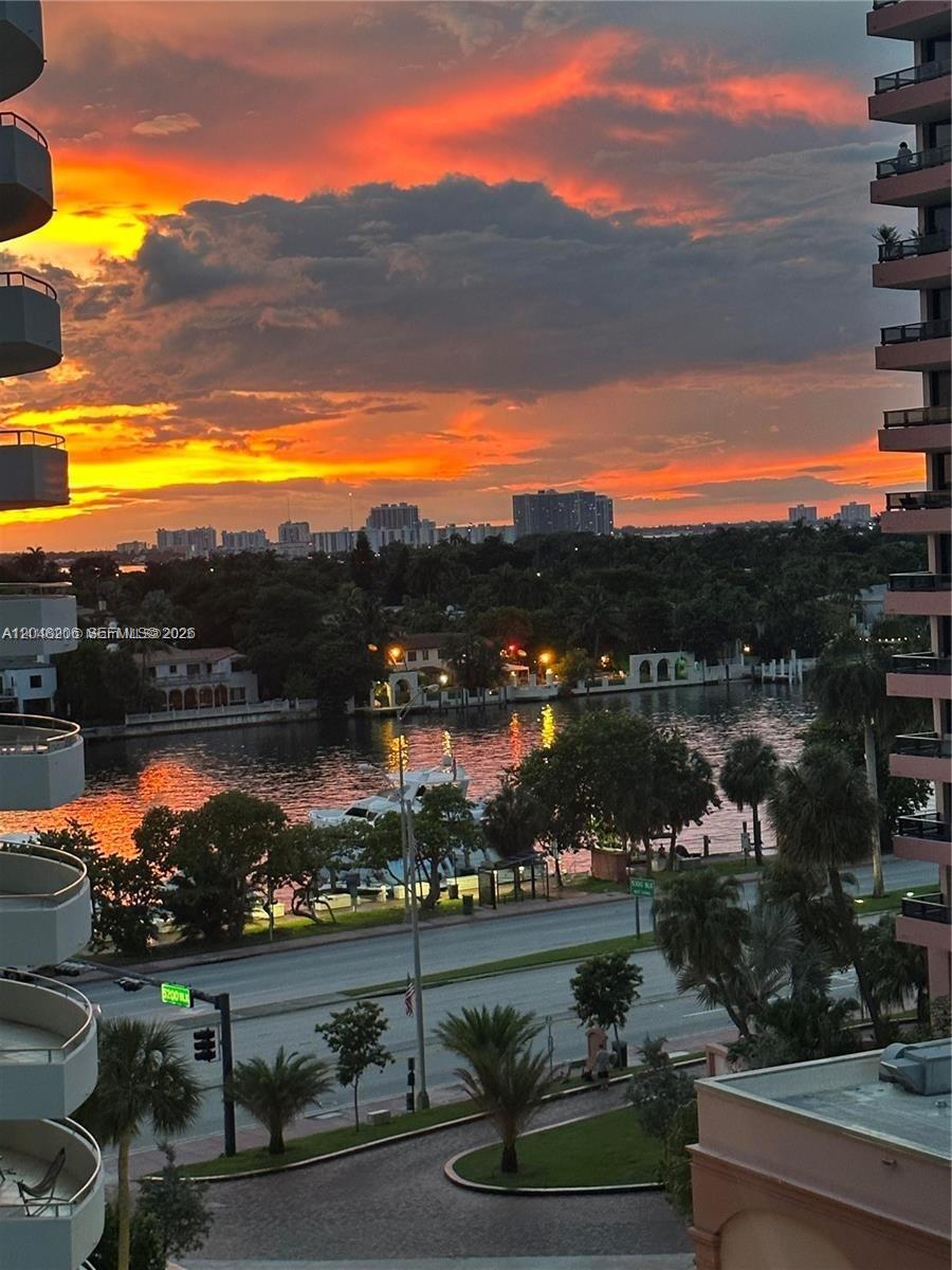 5161 Collins Ave # 811, Miami Beach FL 33140