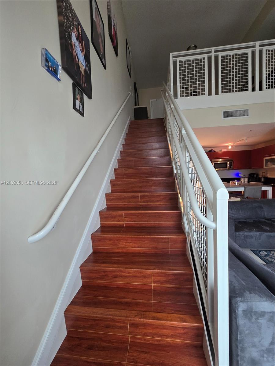 244 Biscayne Blvd # 652 — Photo 4