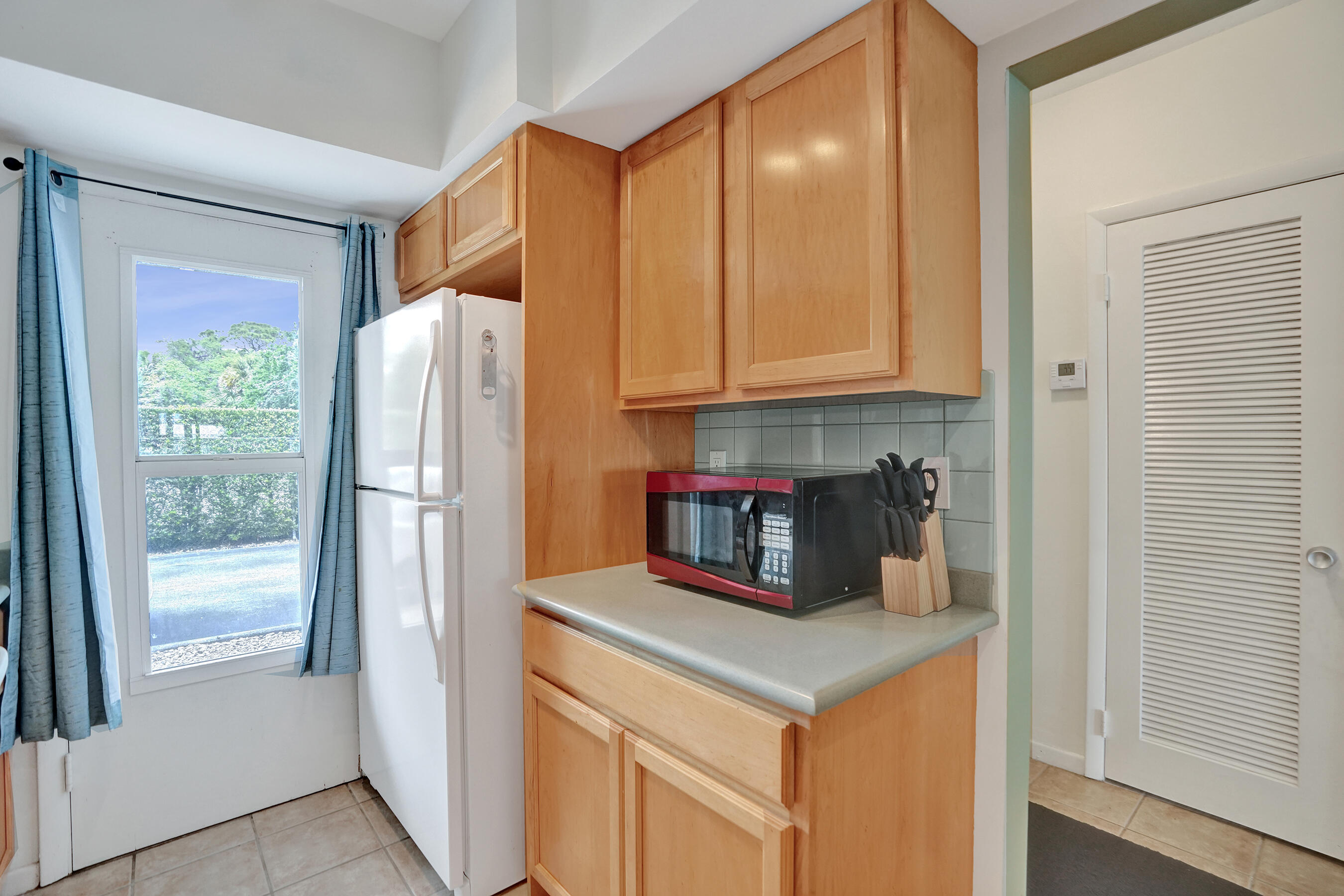 900 SW 12th Street # 100 — Photo 5