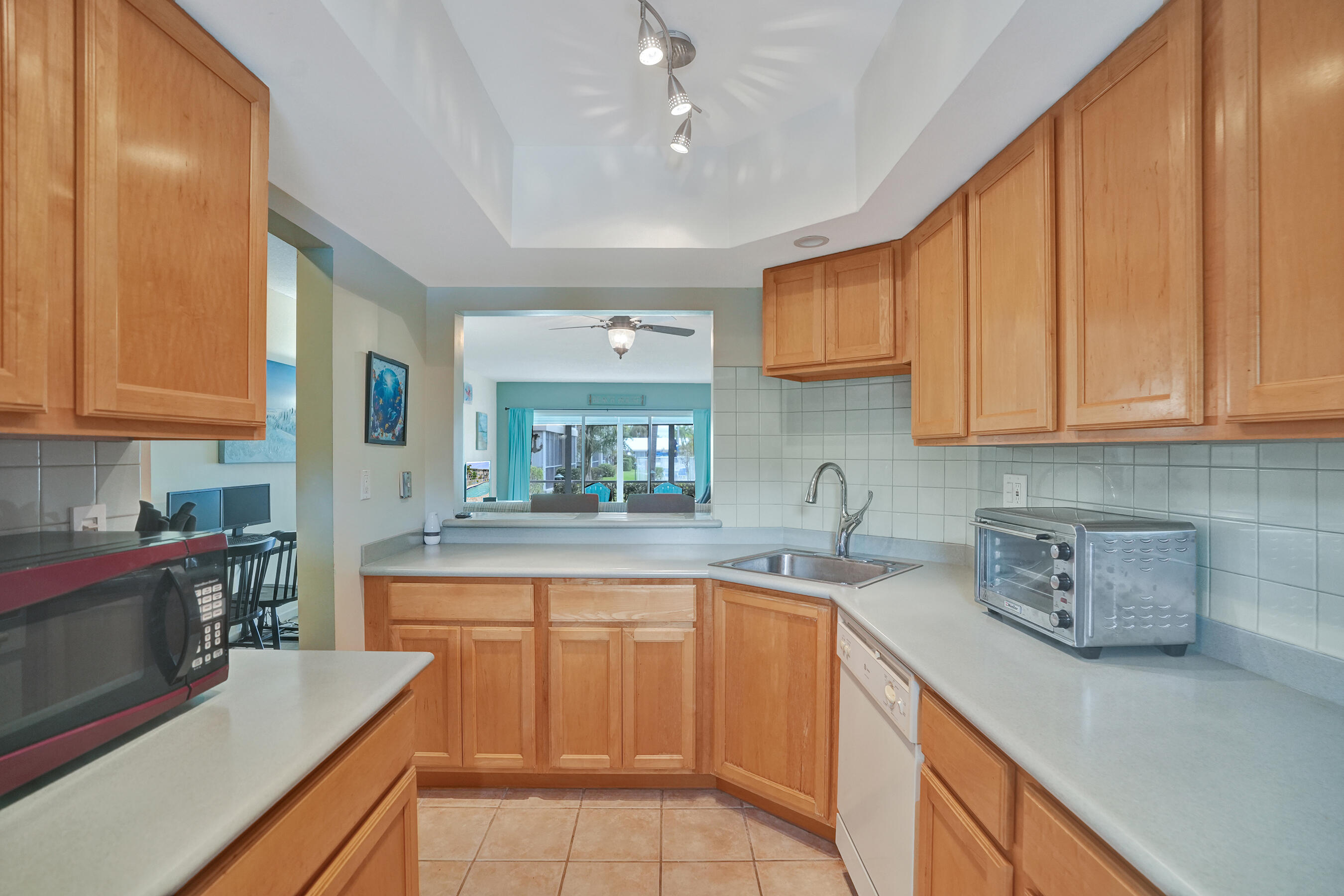 900 SW 12th Street # 100 — Photo 2