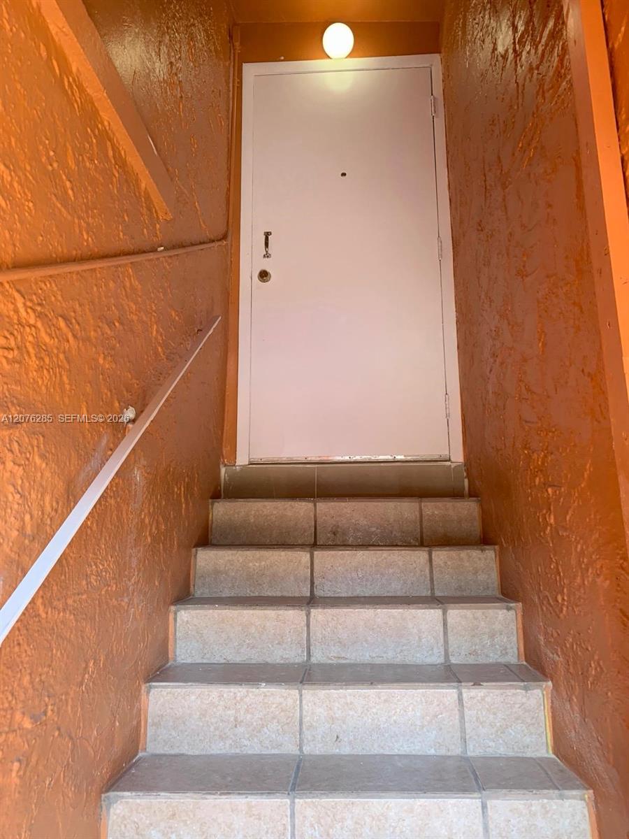 200 NW 34th Ave — Photo 3