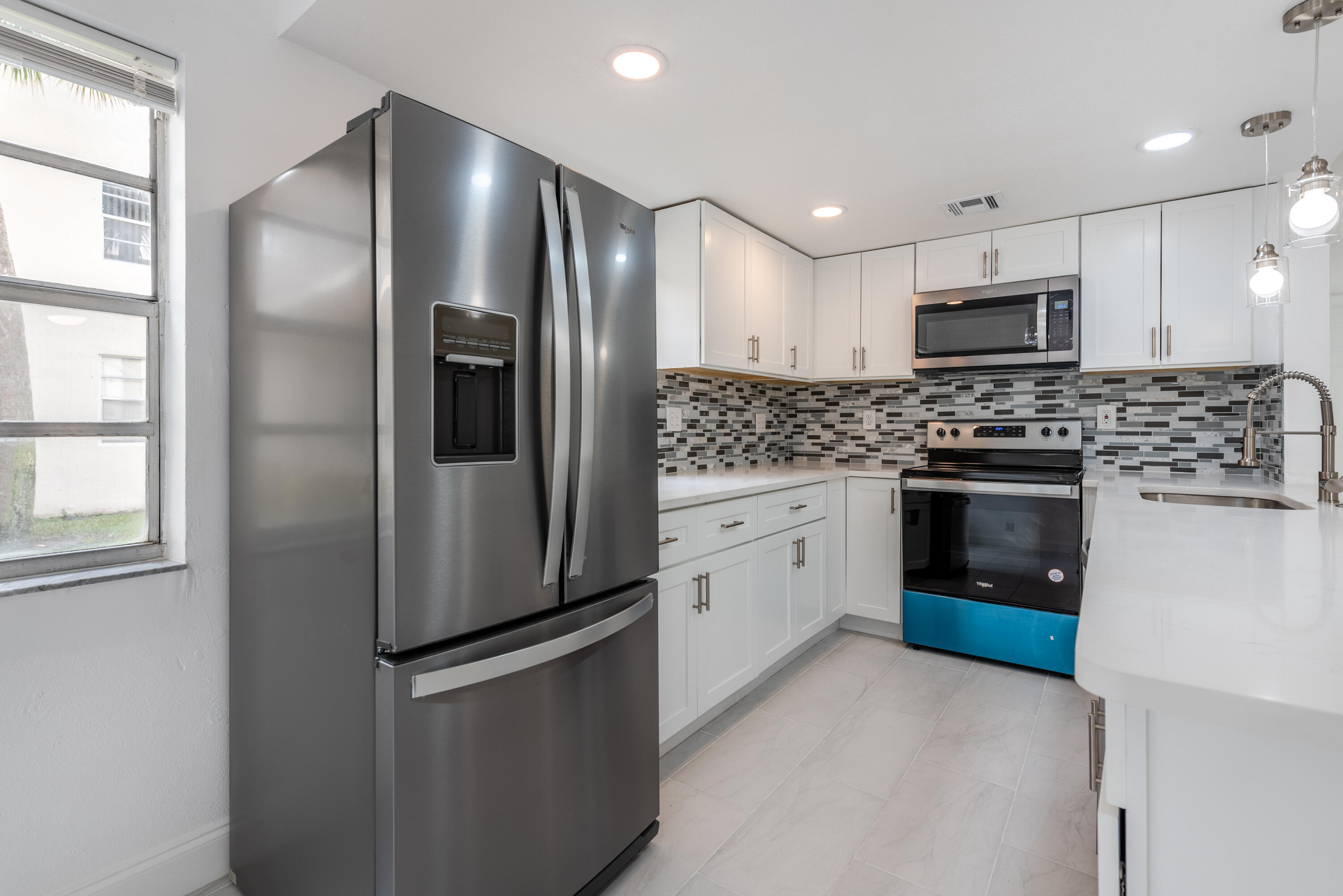 108 Normandy C Lane — Photo 4