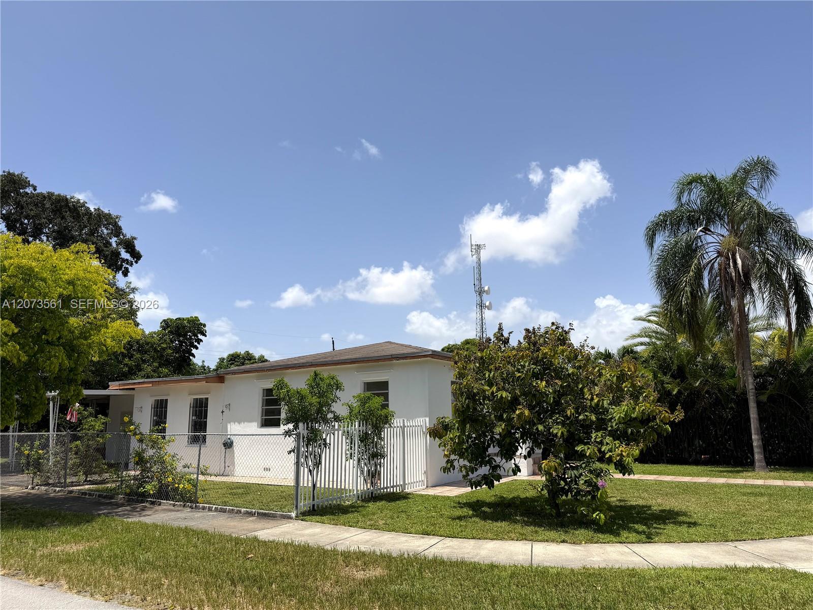 120 SW 59th Ave — Photo 4