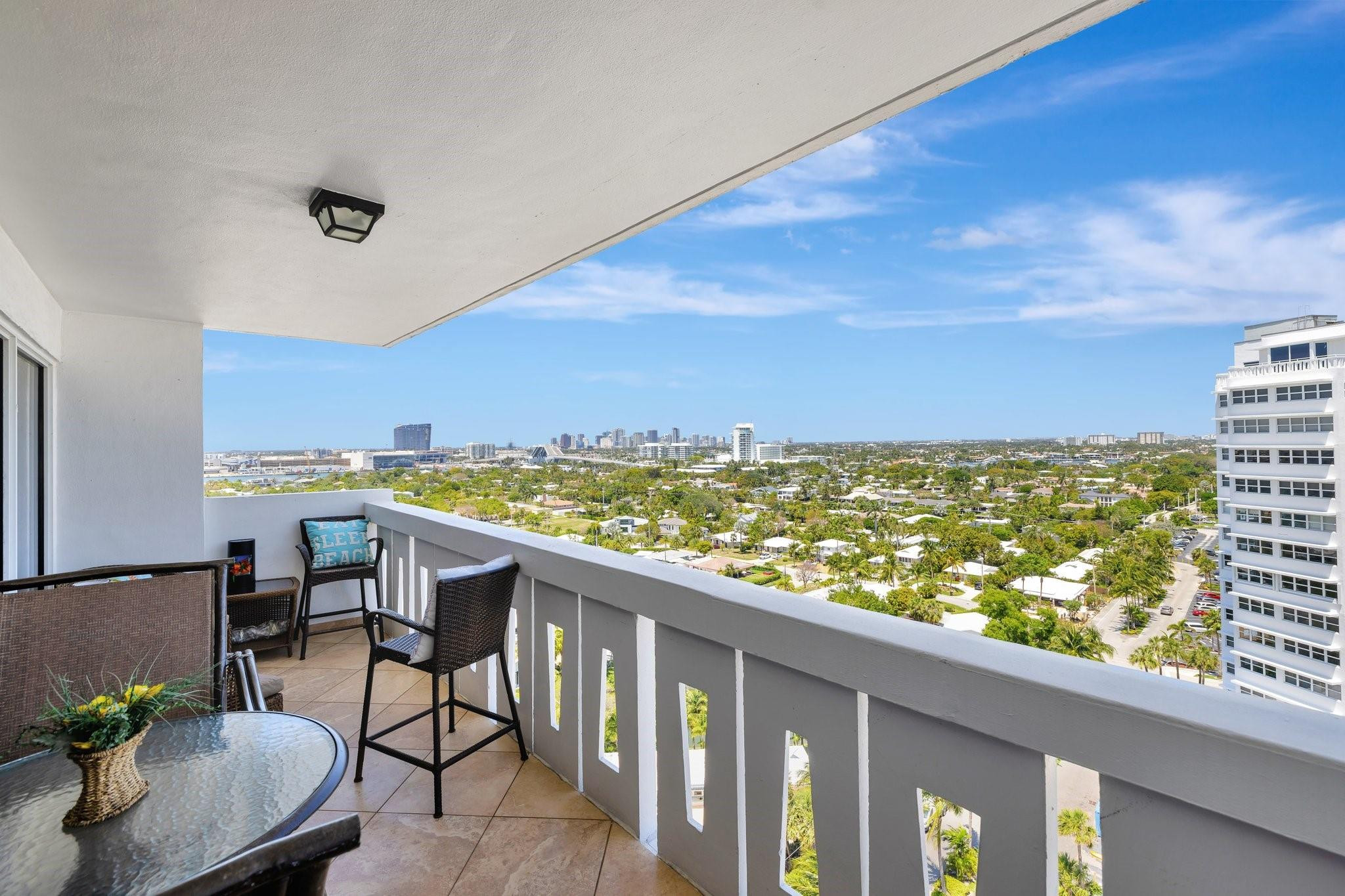 2100 S Ocean Drive # 16f — Photo 2