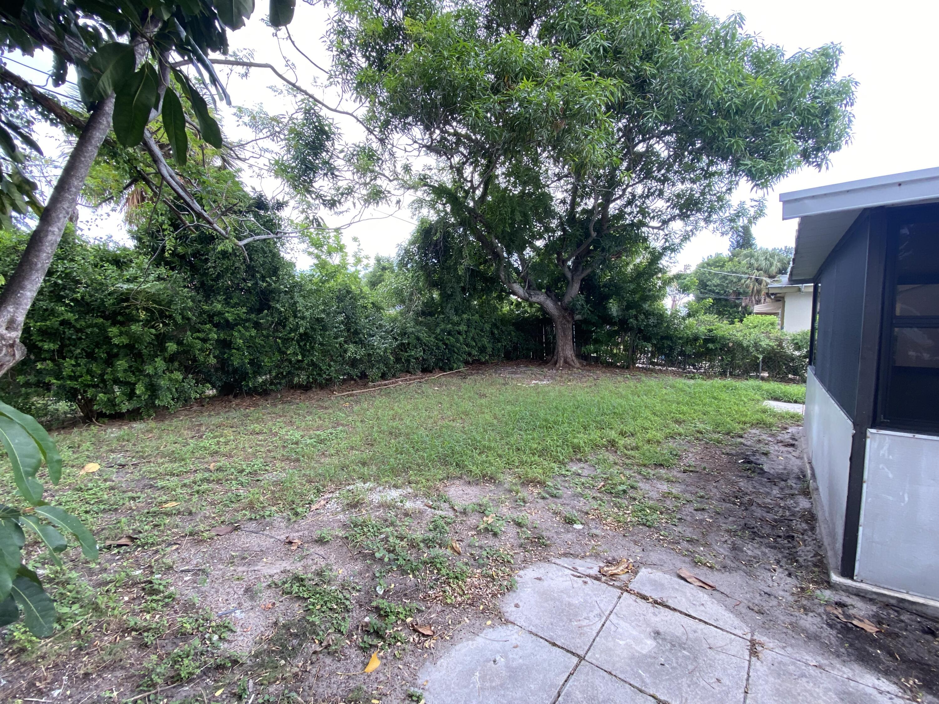 756 W 1ST Street — Photo 4