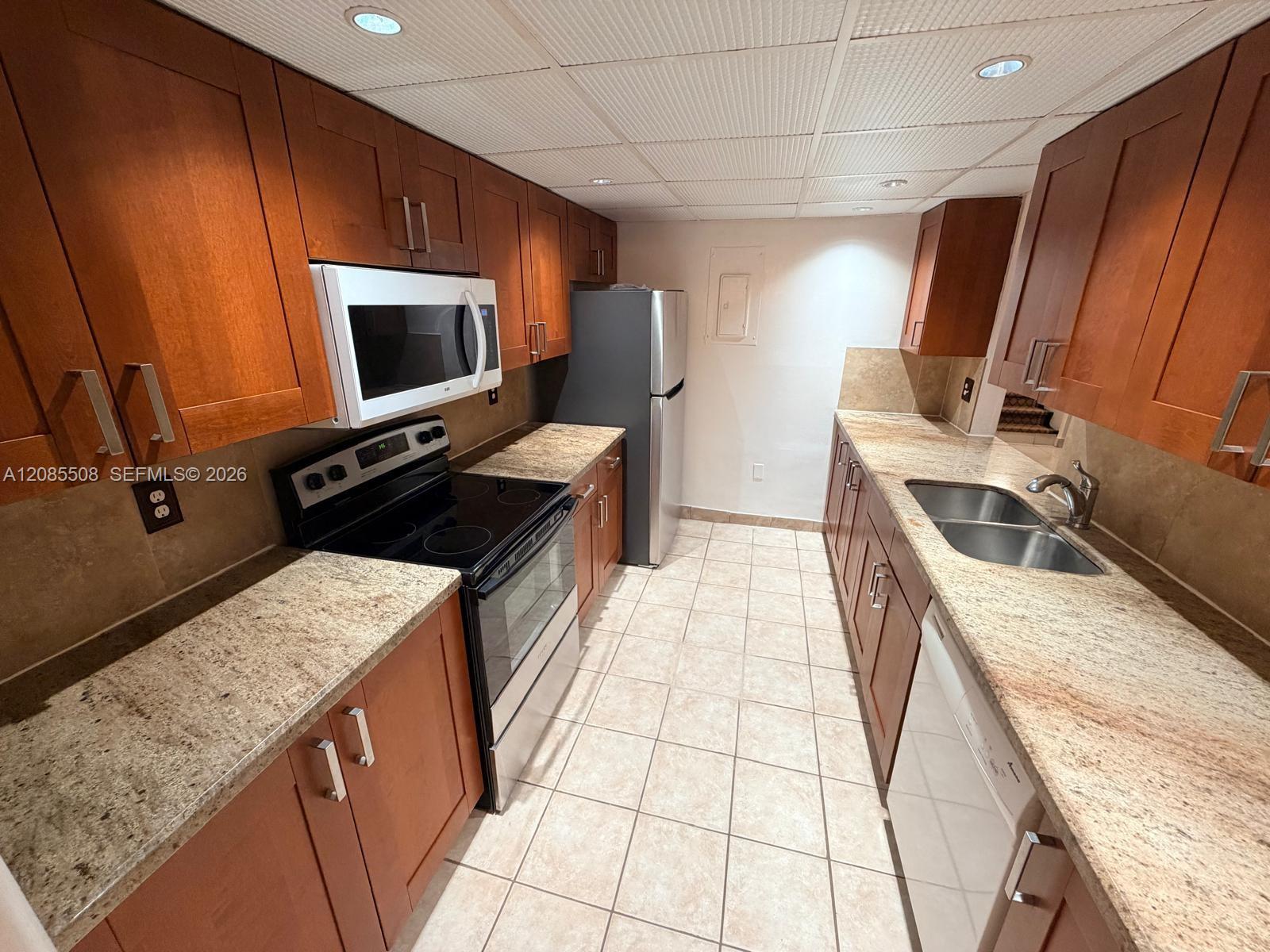 3178 N Pine Island Rd # 805 — Photo 4