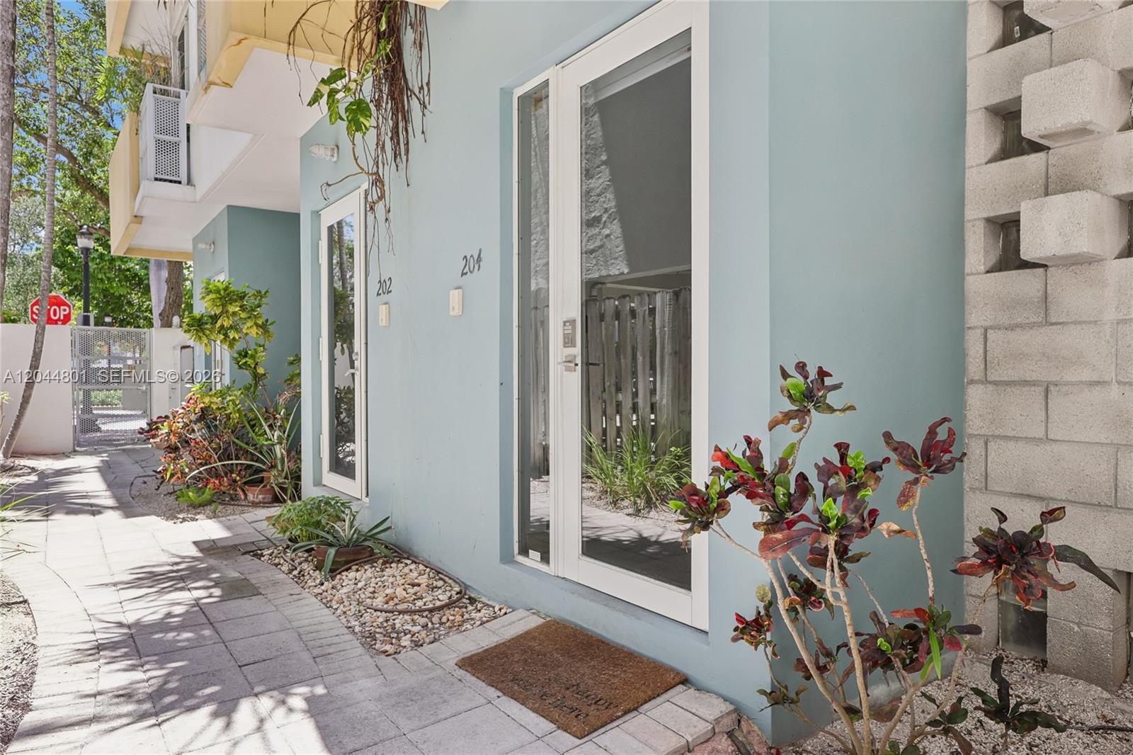 204 Washington Ave # 13, Miami Beach FL 33139