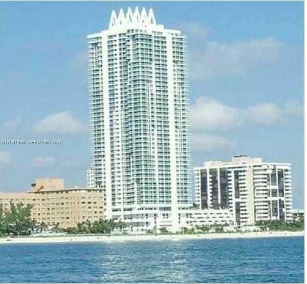 6365 Collins Ave # 1707, Miami Beach FL 33141