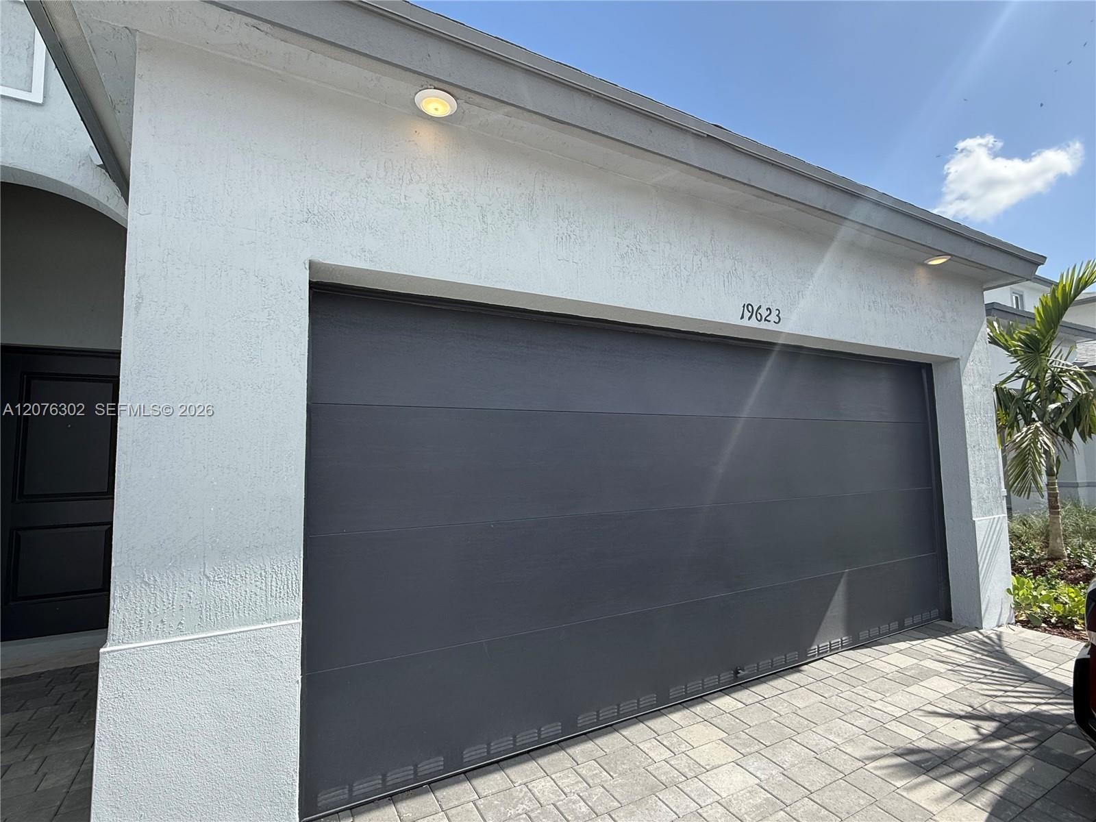 19623 SW 337th Ter — Photo 2