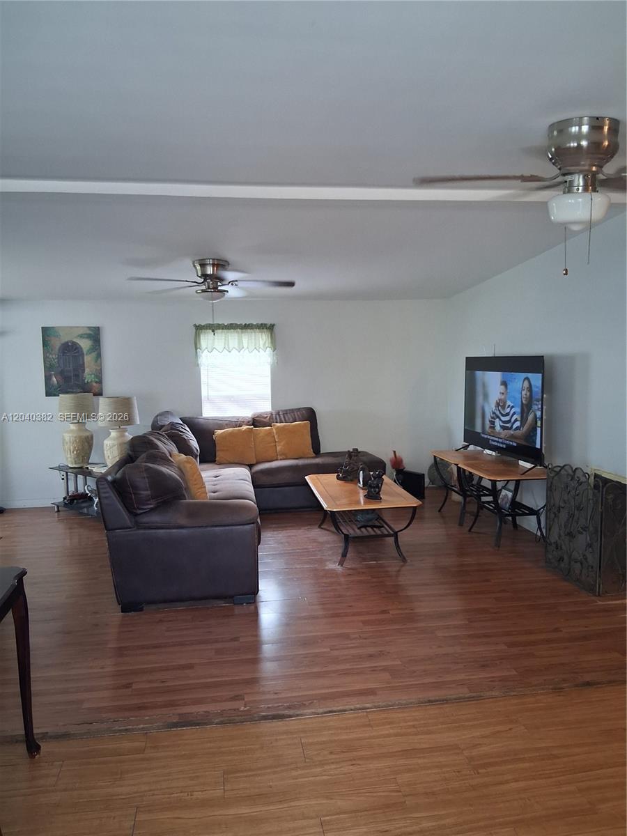 5030 SW 30th Ave, Dania Beach FL 33312