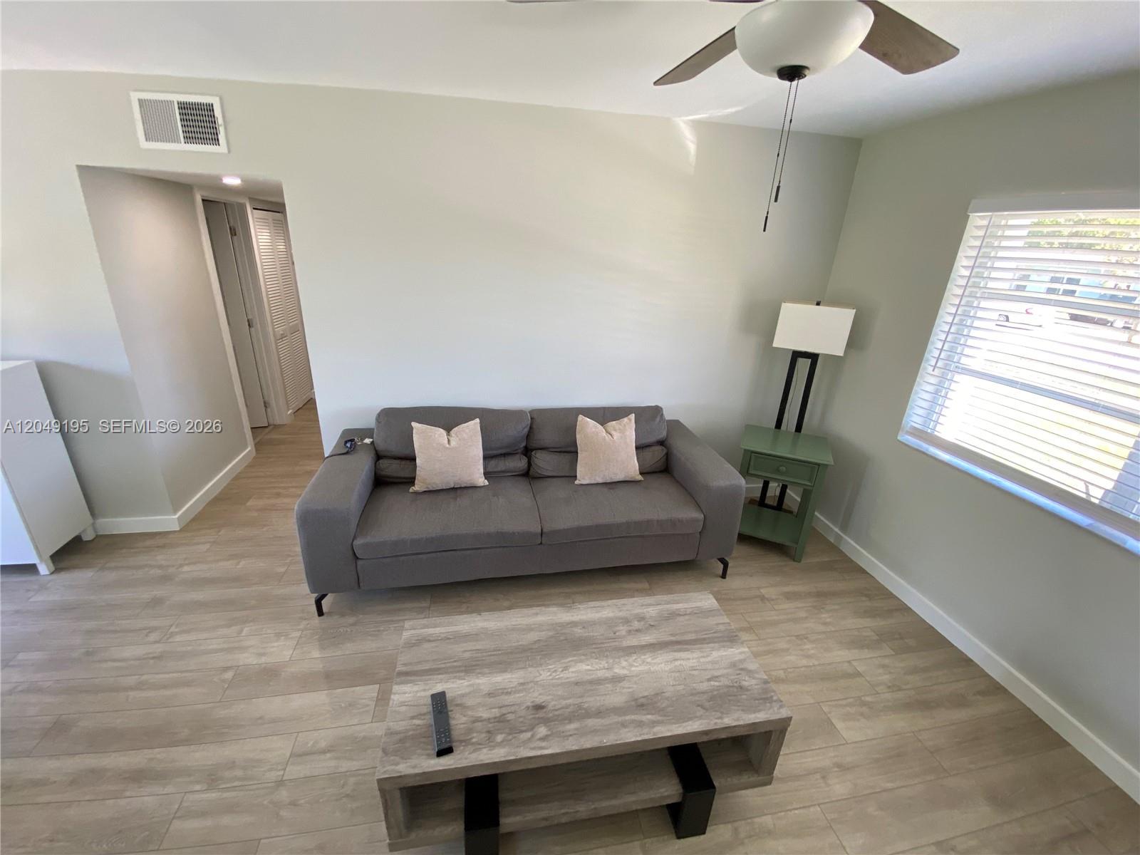 11121 SW 46th St — Photo 5