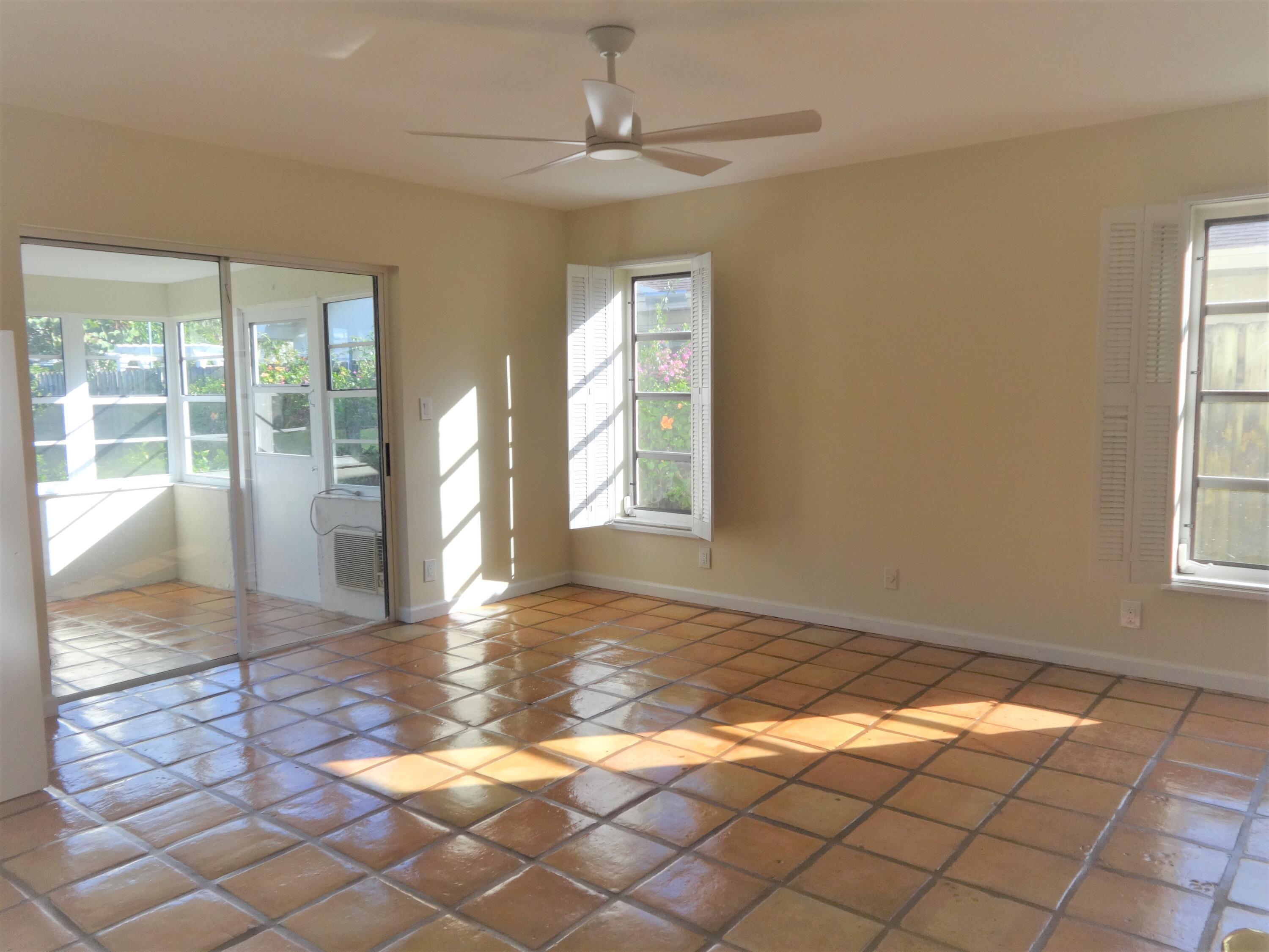 13868 COCOANUT Avenue — Photo 4