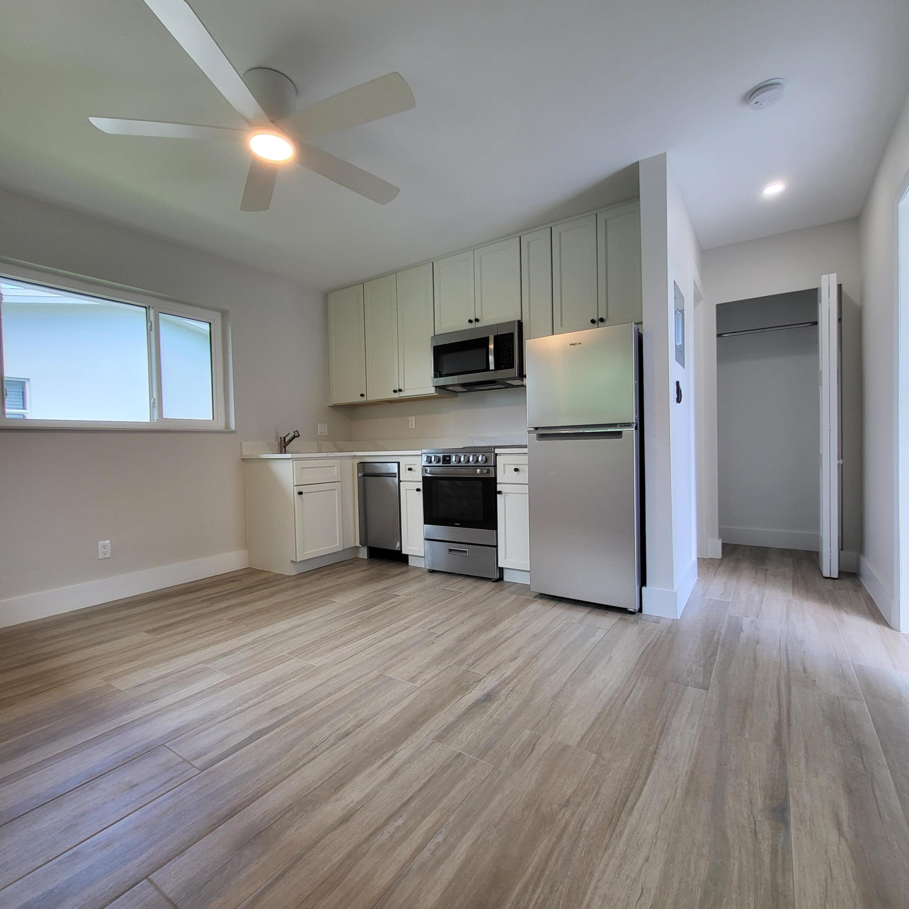 809 NW 30th Court # 811A — Photo 3
