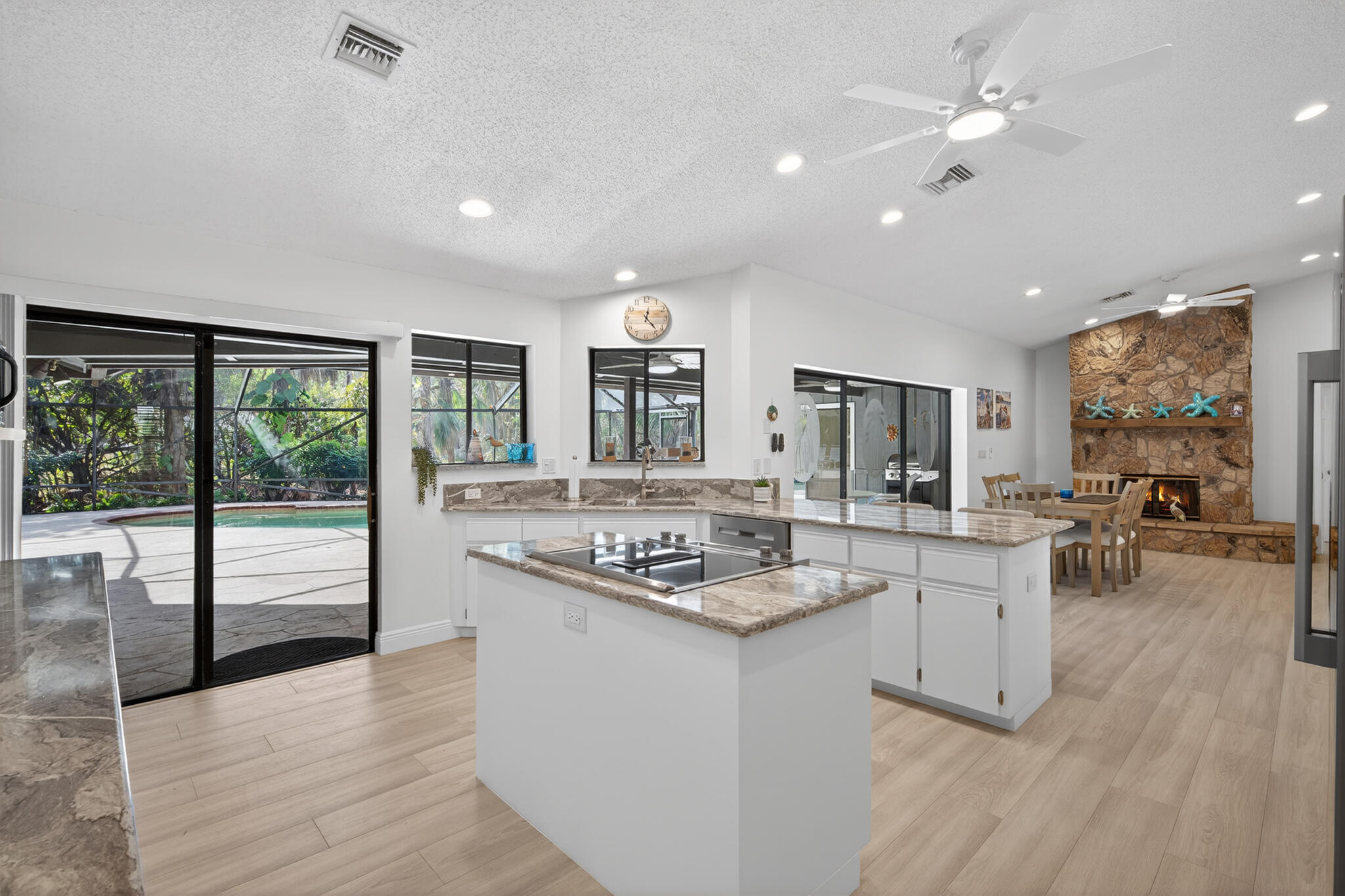 8166 N 155th Place, Palm Beach Gardens FL 33418