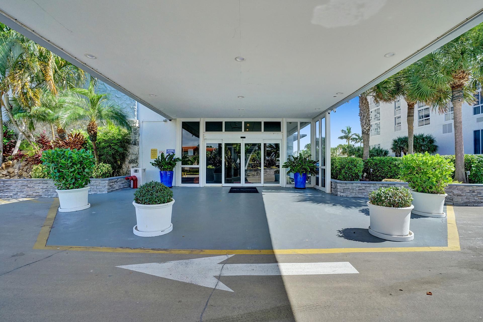 4250 Galt Ocean Drive # 1A — Photo 3