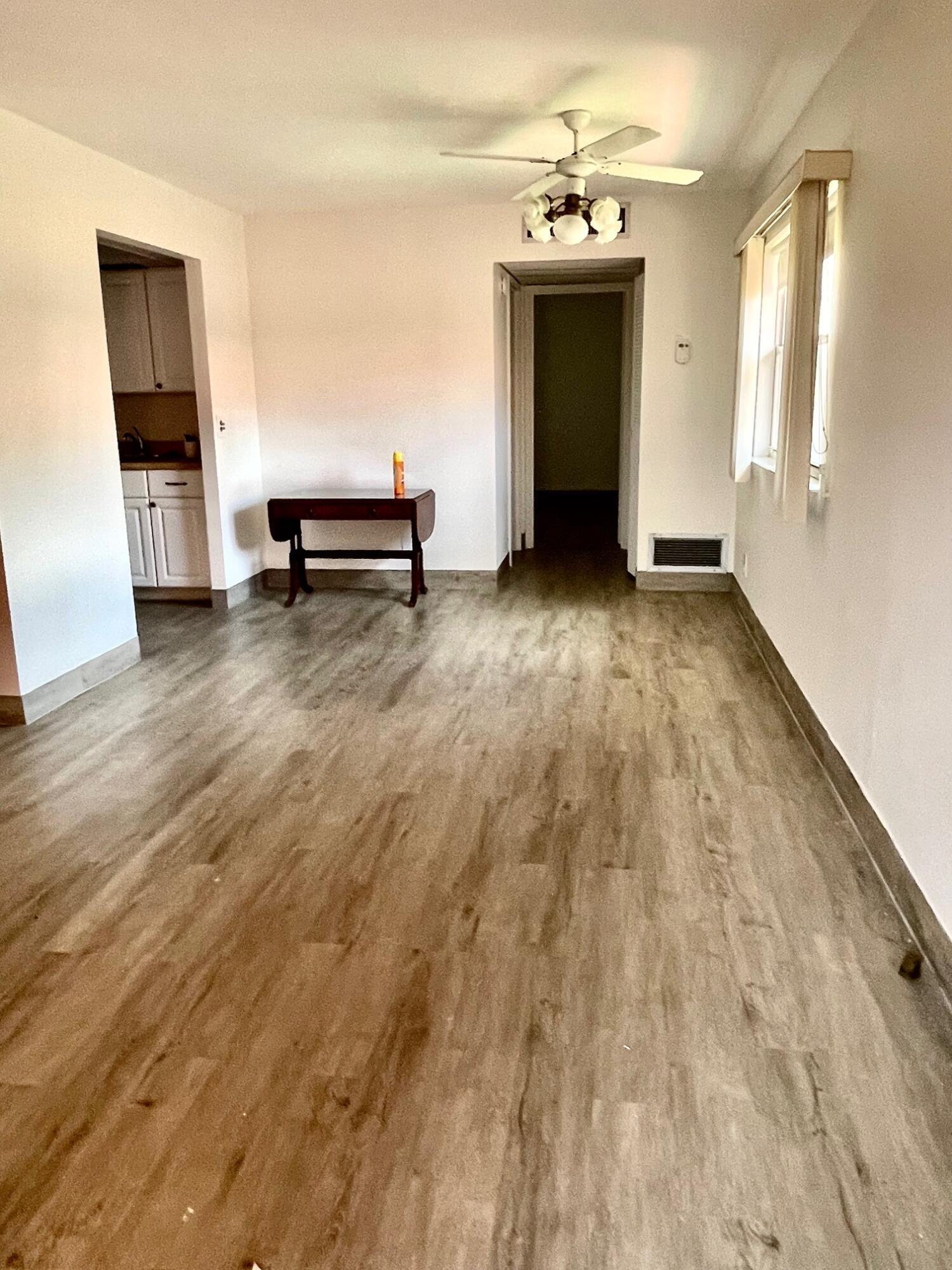 654 Saxony N, Delray Beach FL 33446
