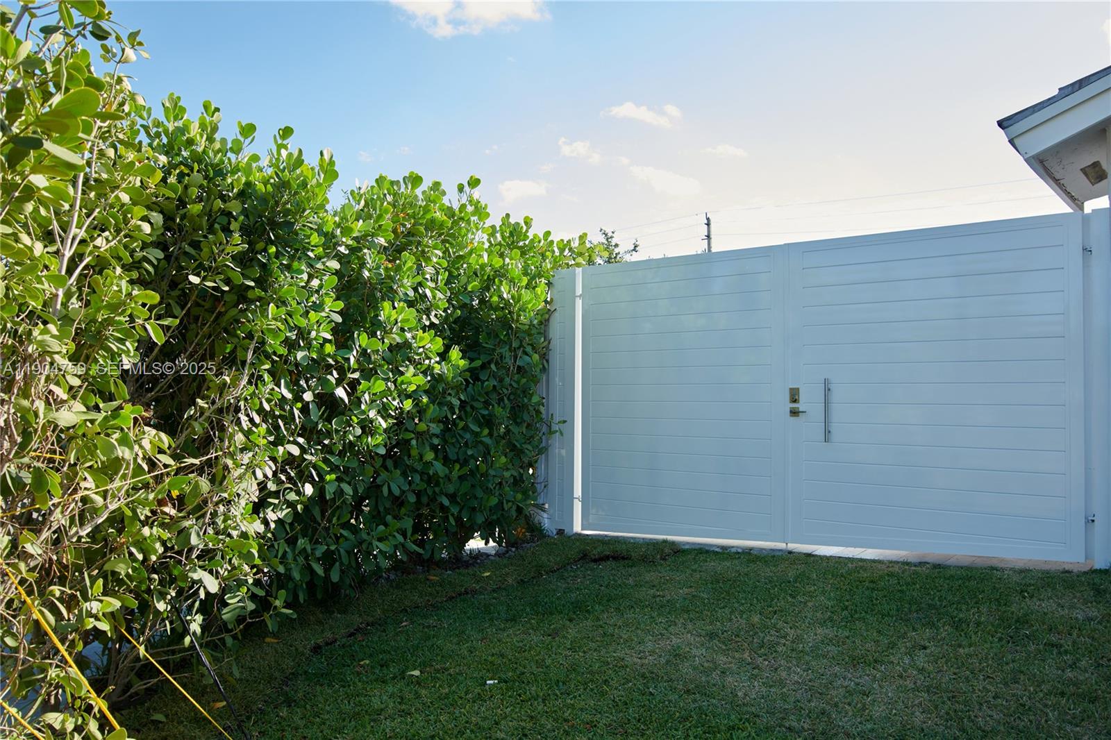 2980 SW 141st Ct — Photo 5