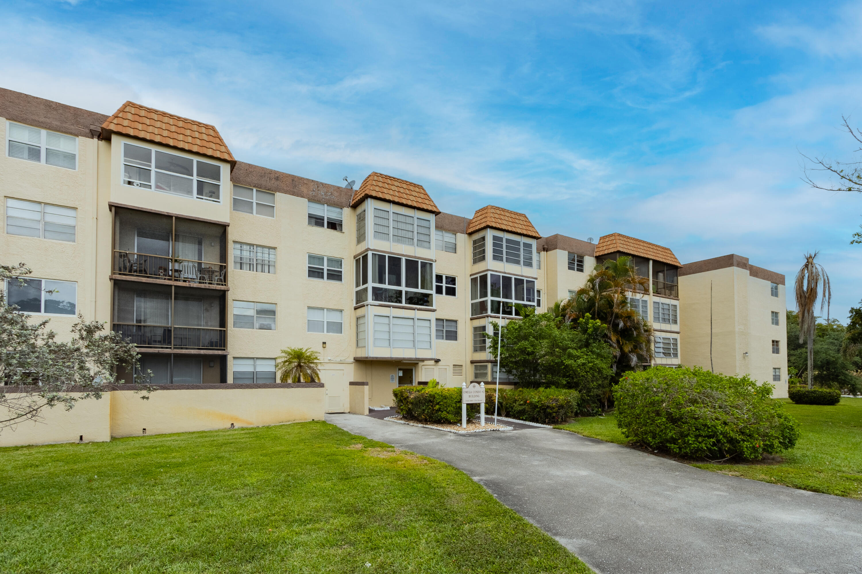 7000 NW 17th Street # 419, Plantation FL 33313