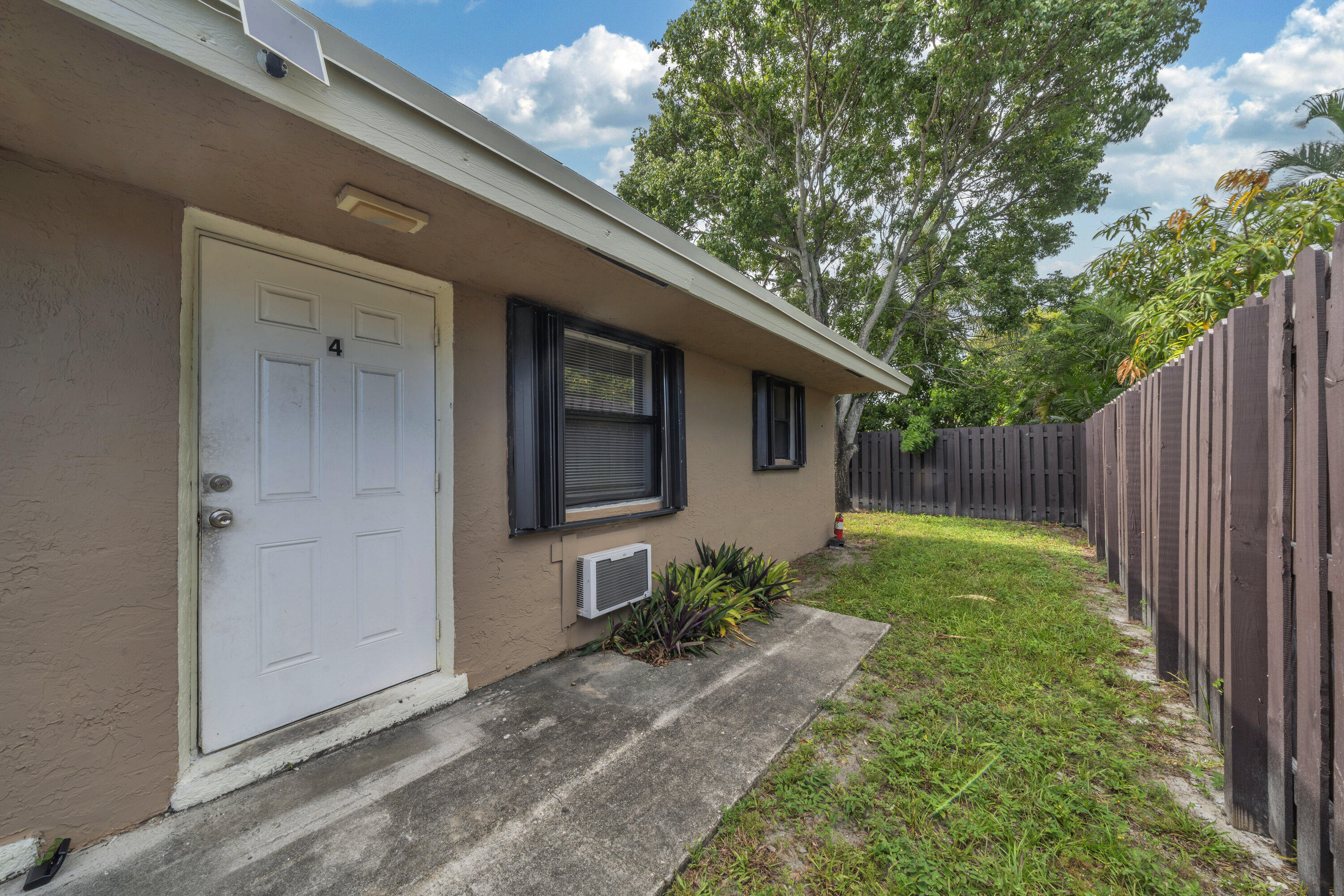 237 SW 5th Street # 4D — Photo 5