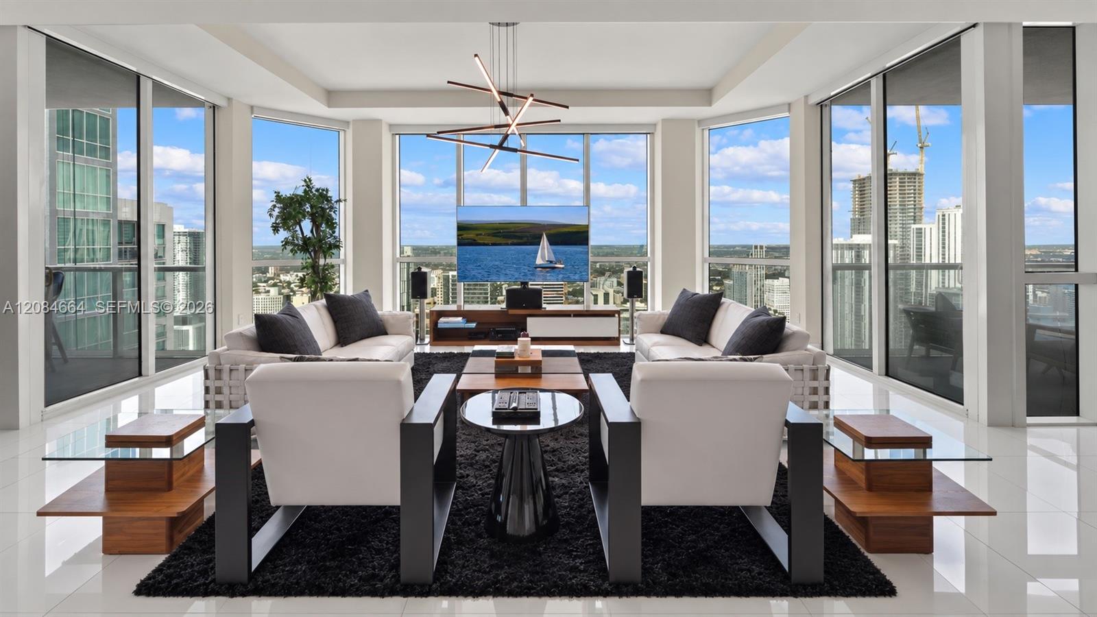 244 Biscayne Blvd # PH4908 — Photo 2