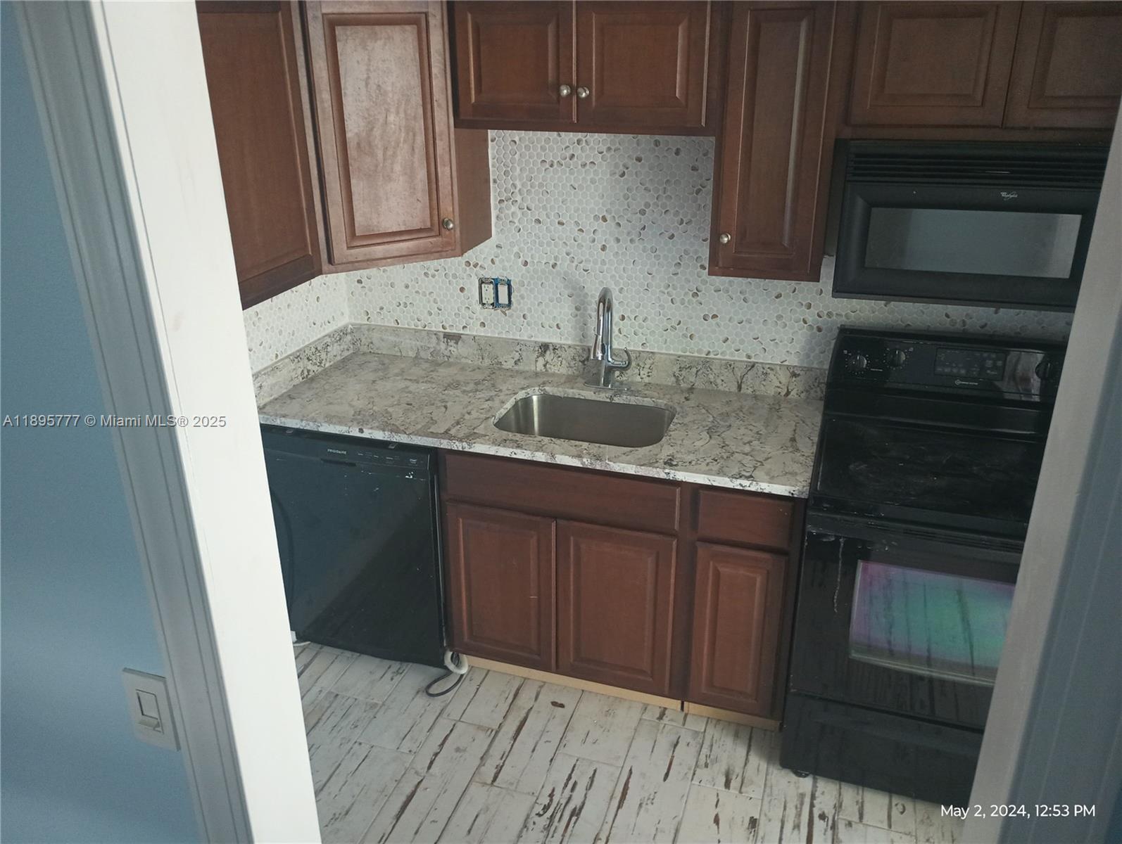 258 Neptune Ave — Photo 5