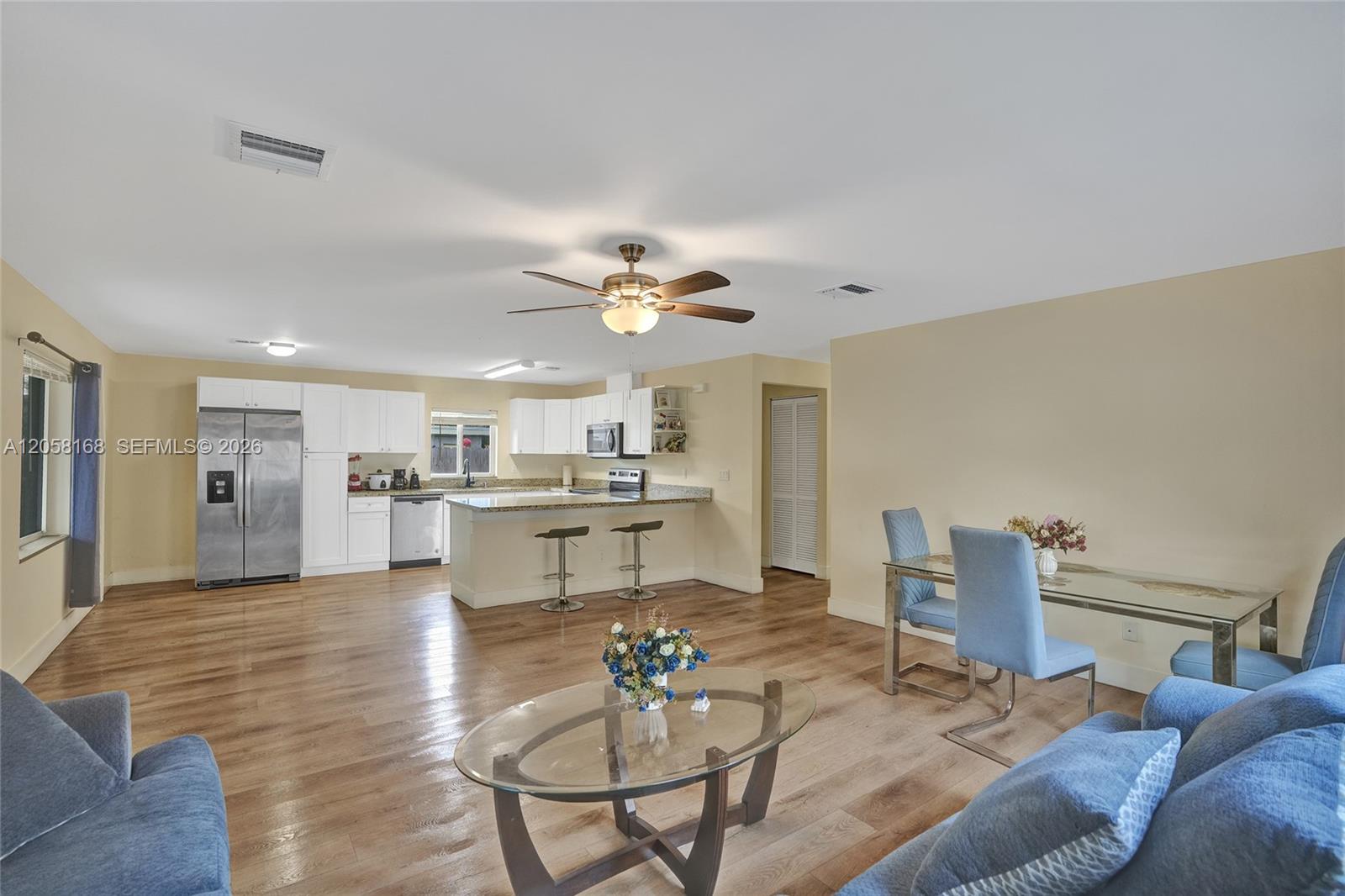 2820 NW 4th St — Photo 5
