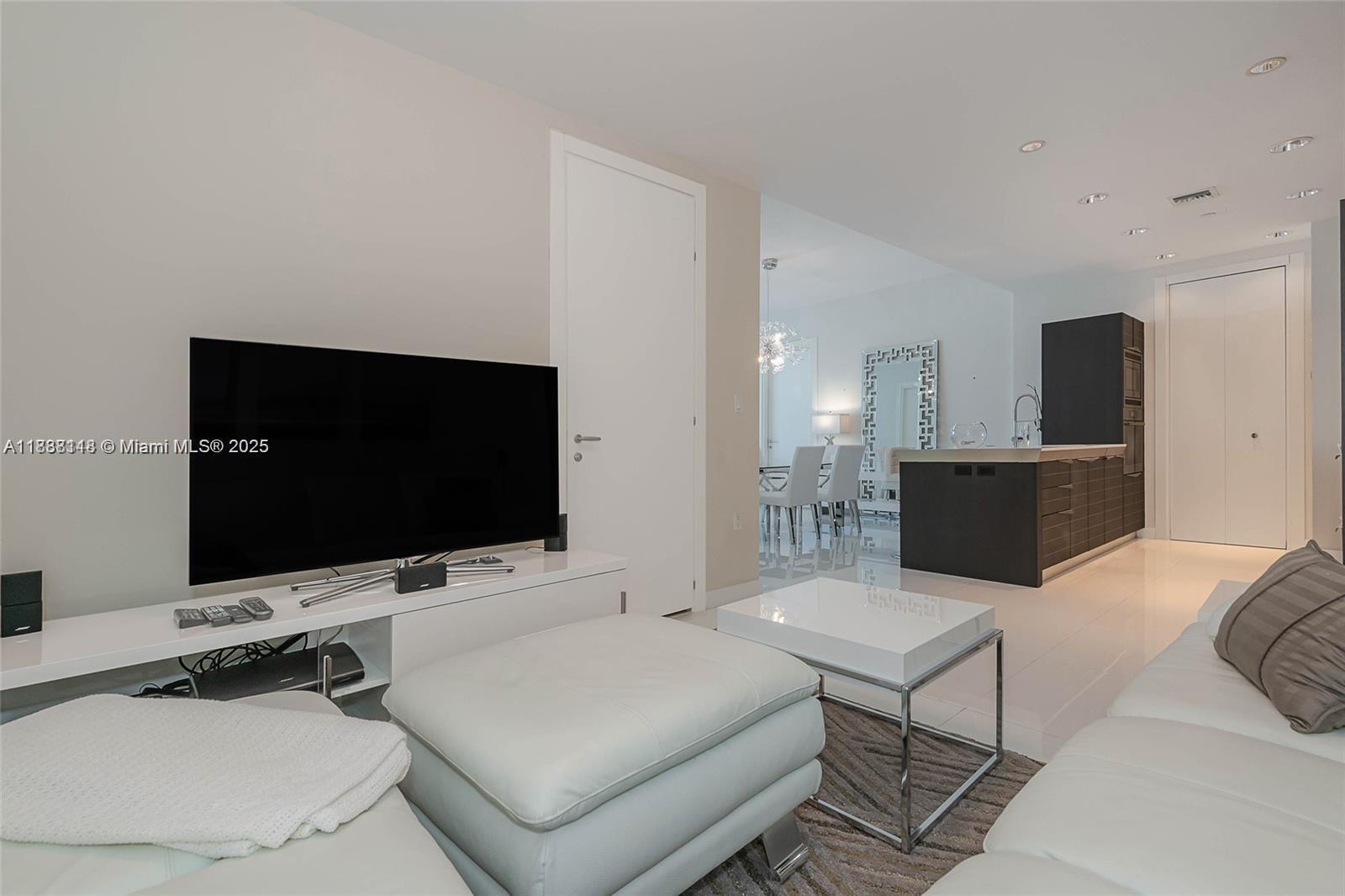 200 Biscayne Boulevard Way # 5109 View 9