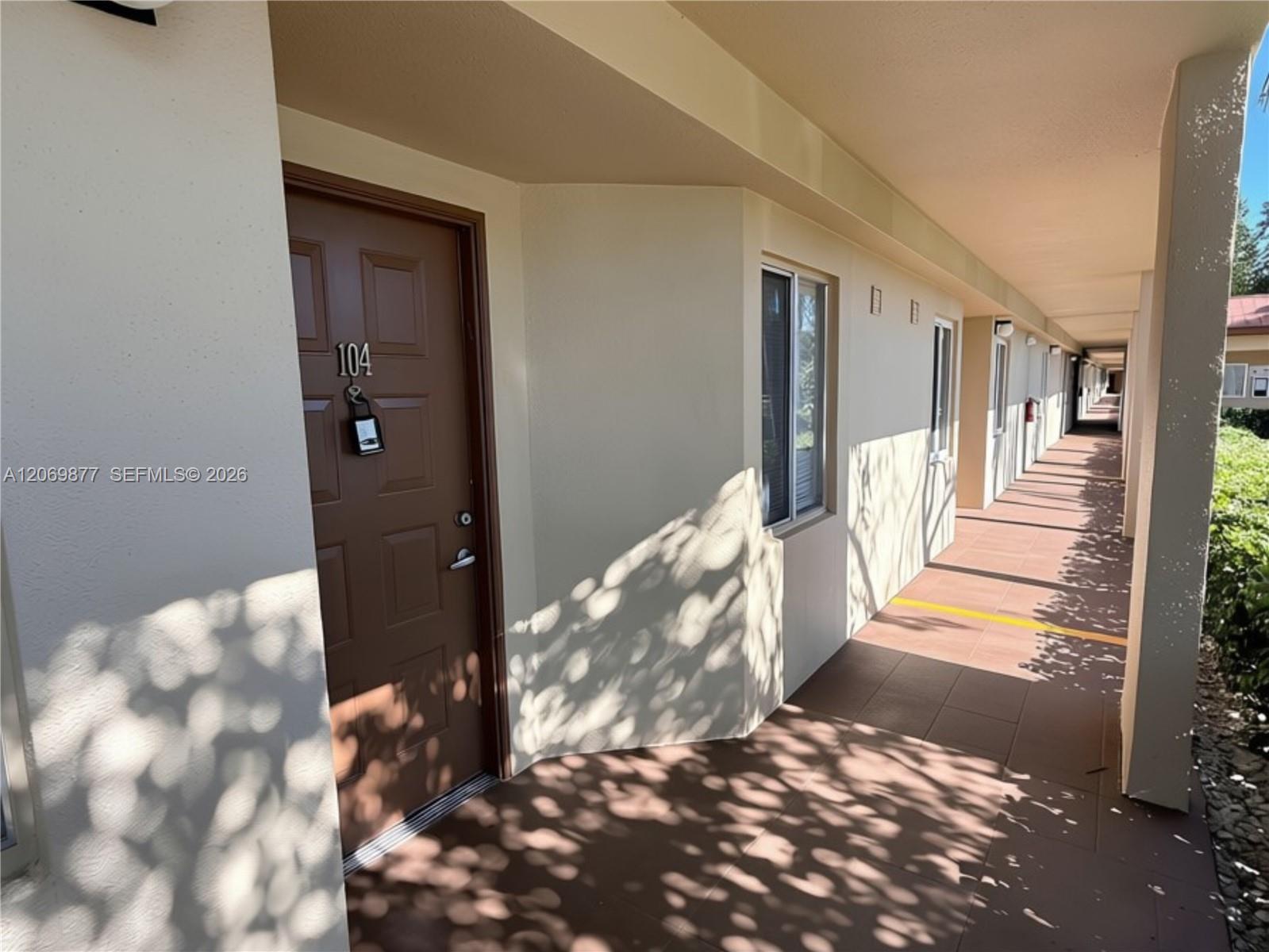 1301 SW 142nd Ave # H — Photo 3