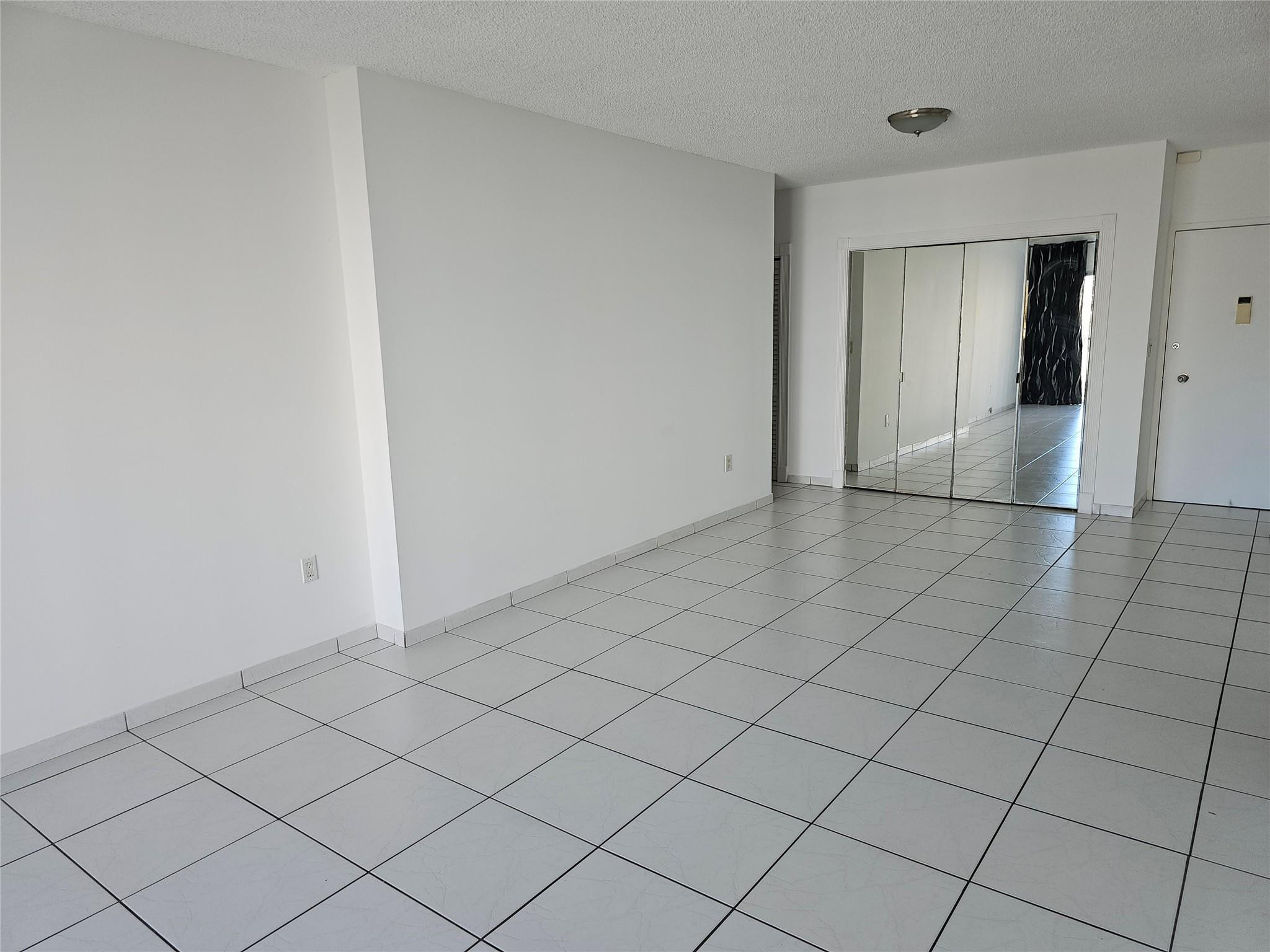 500 BAYVIEW Drive # 817 — Photo 5