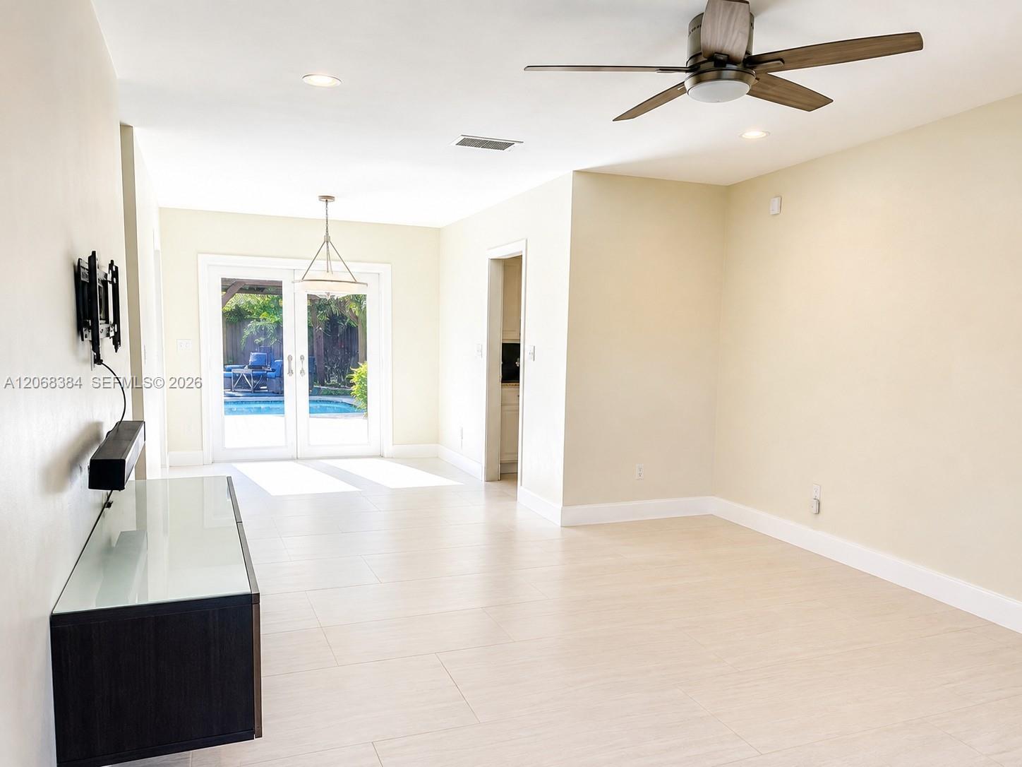 1601 NW 55th Ave — Photo 4