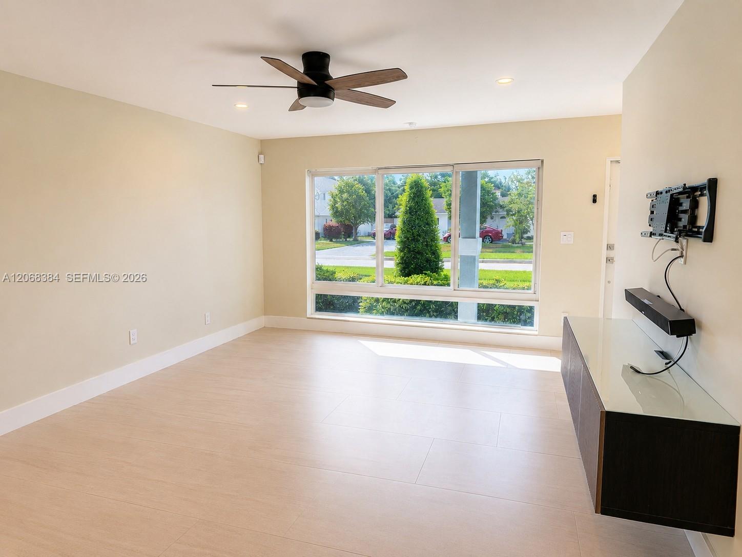 1601 NW 55th Ave — Photo 5