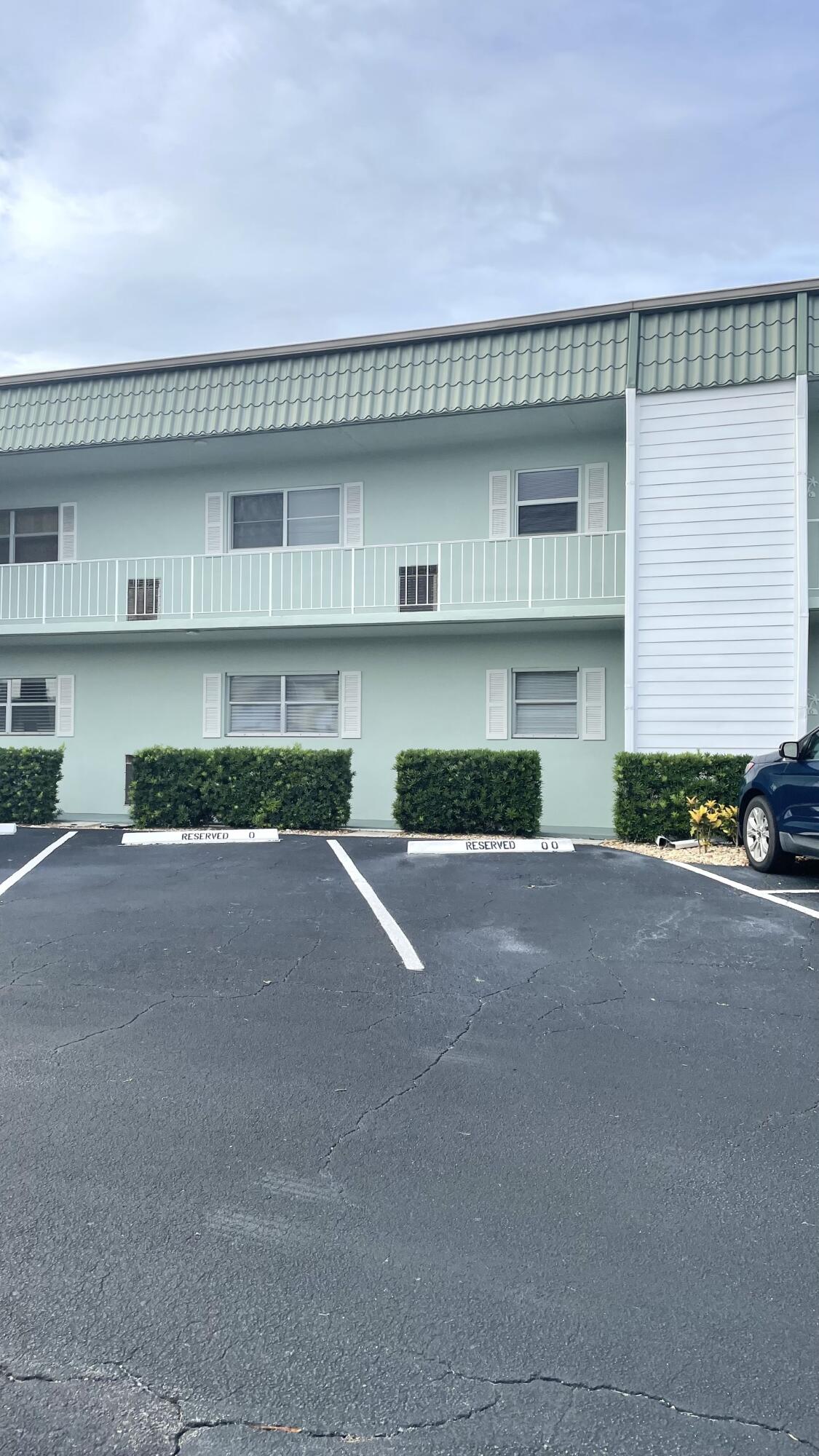 120 Wettaw Lane # 112, North Palm Beach FL 33408