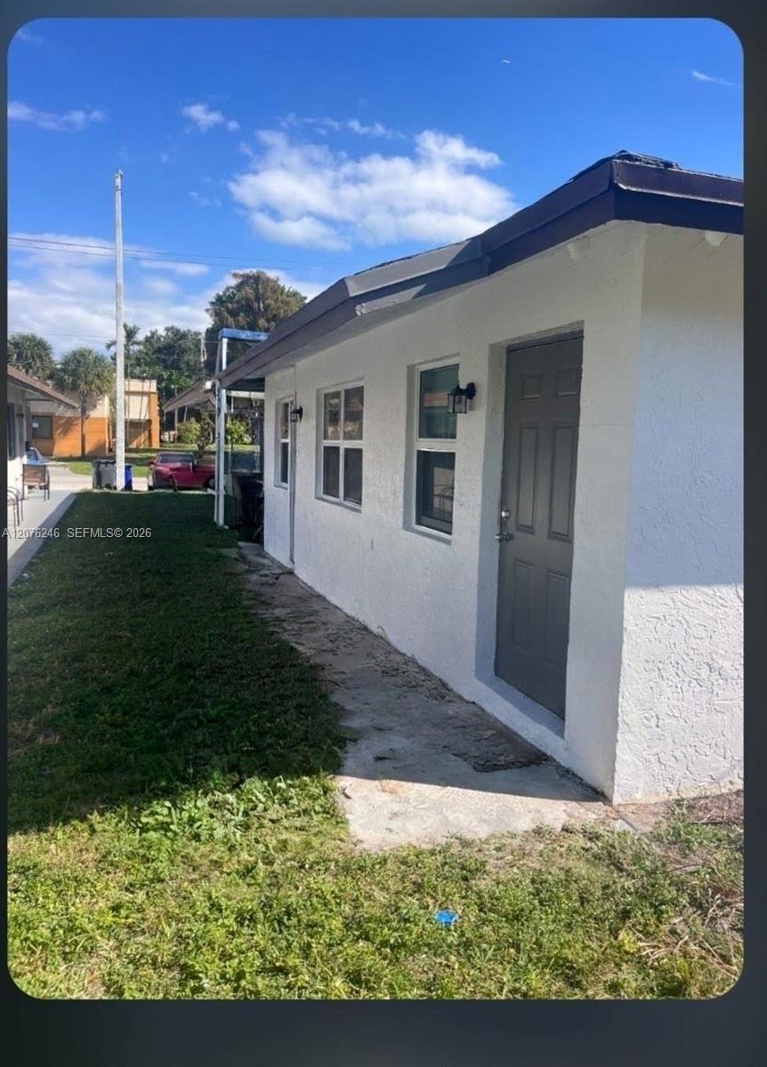 2500 Franklin Dr — Photo 2
