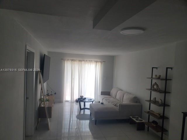 677 SW 9th Ave # 405 — Photo 2