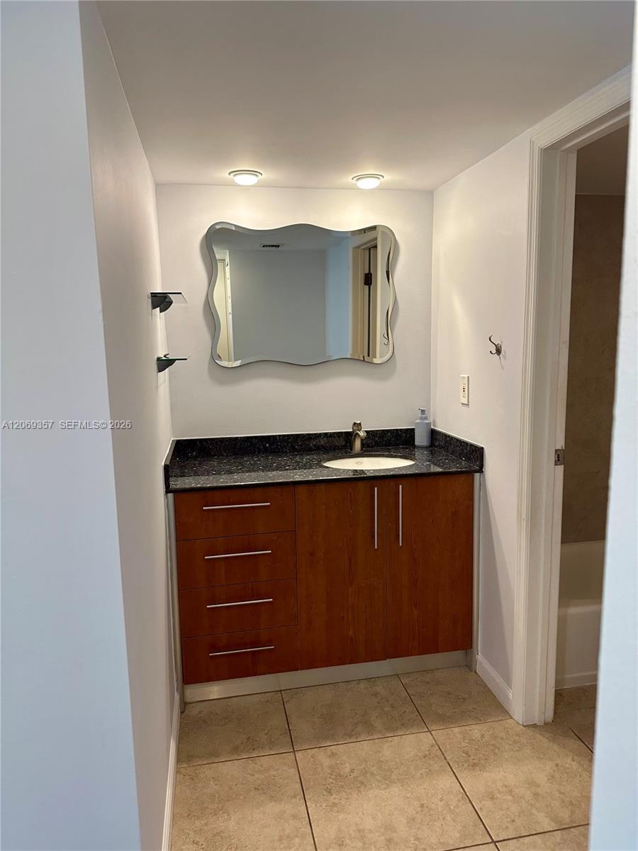 3401 N Country Club Dr # 216 View 12