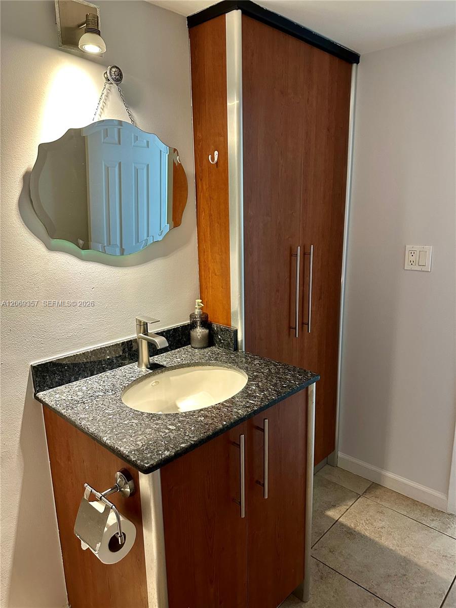3401 N Country Club Dr # 216 View 14